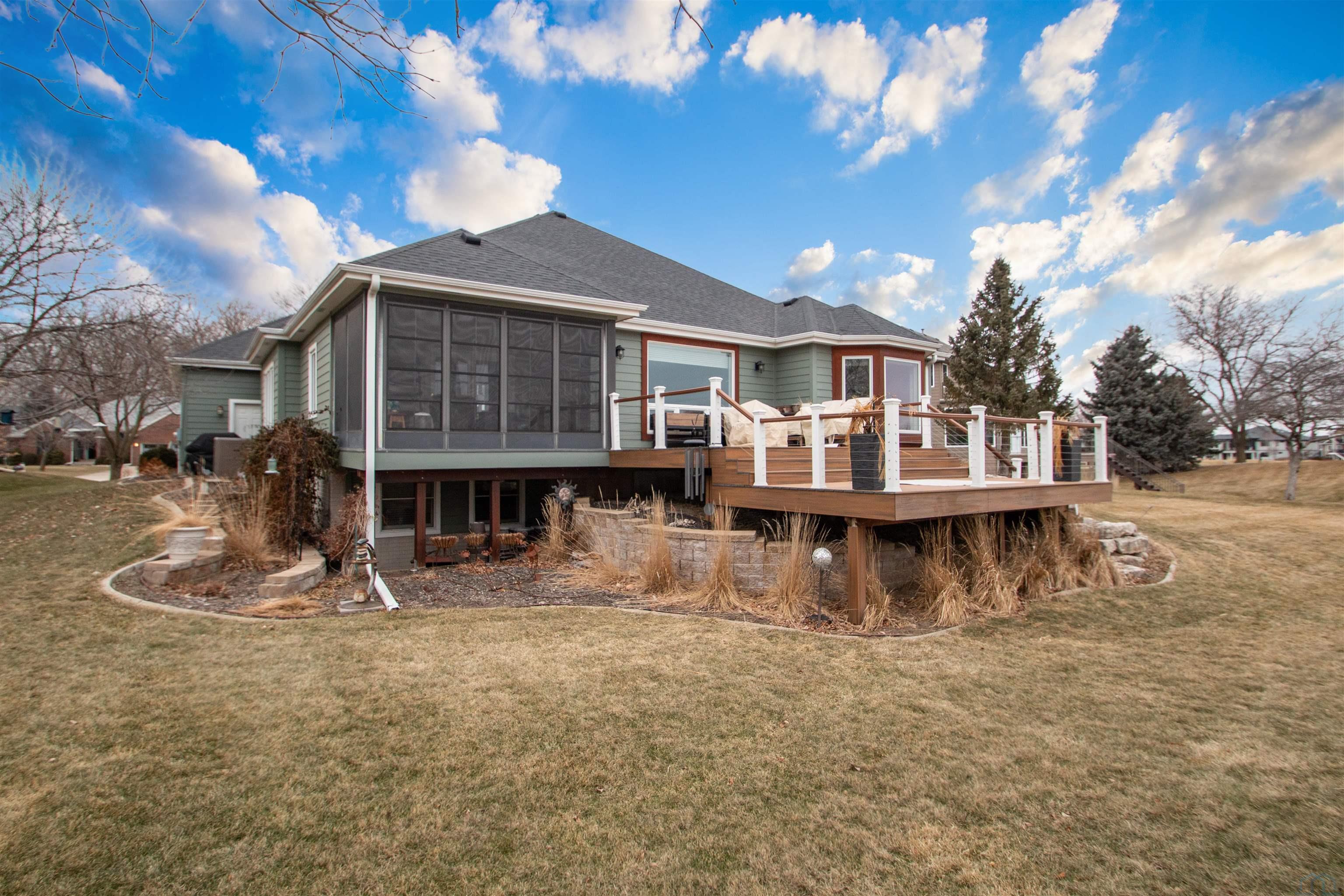Dakota Dunes, South Dakota, 57049, United States, 3 Bedrooms Bedrooms, ,3 BathroomsBathrooms,Residential,For Sale,2015329