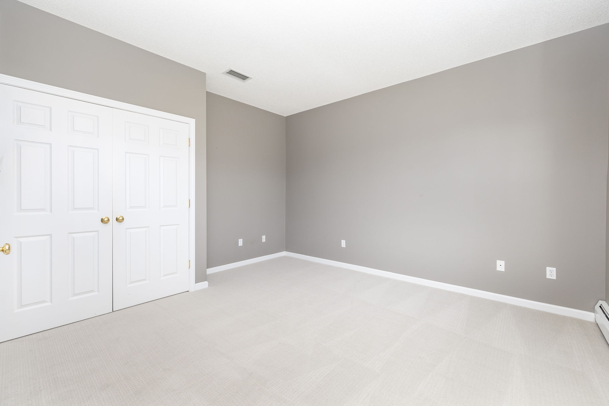 Rocky Hill, Connecticut, 06067, United States, 4 Bedrooms Bedrooms, ,3 BathroomsBathrooms,Residential,For Sale,1991962