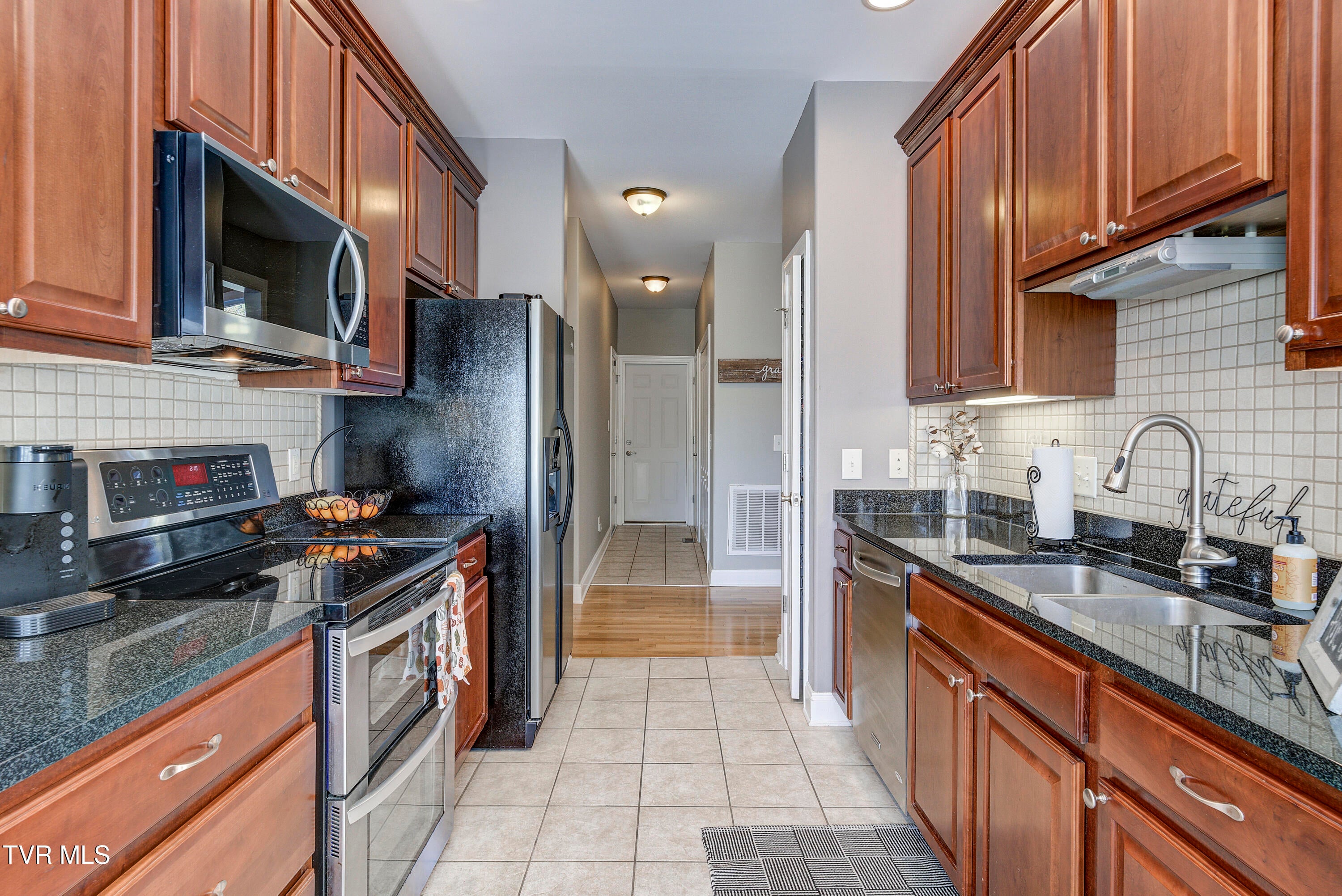 Johnson City, Tennessee, 37604, United States, 5 Bedrooms Bedrooms, ,3 BathroomsBathrooms,Residential,For Sale,1964815