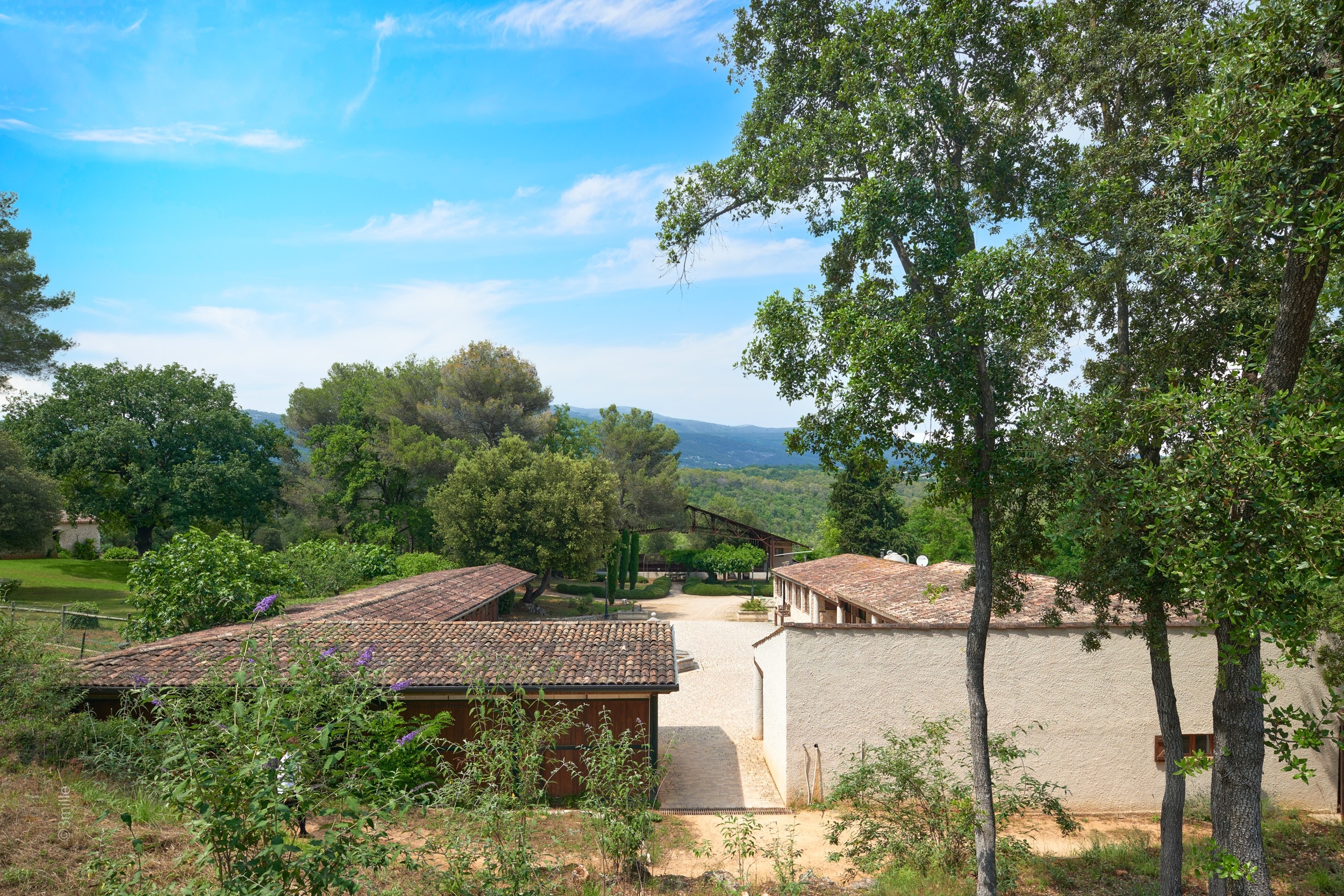  Roquefort-les-Pins equestrian estate 24 hectares 700 sqm villa near Cannes Mona… - 物件實景