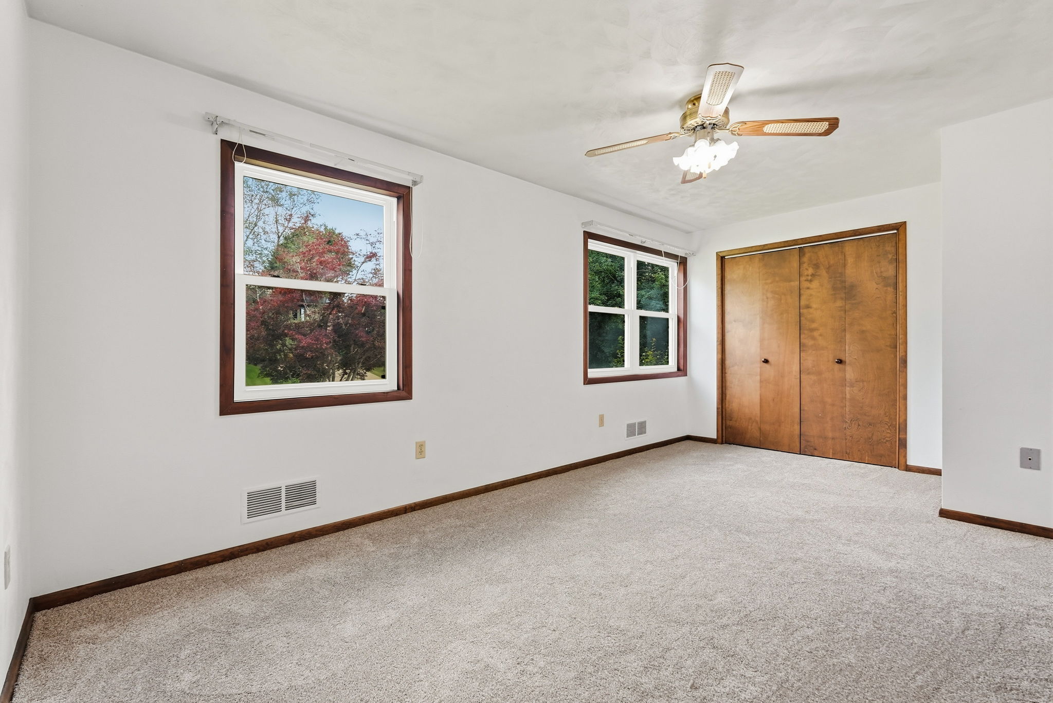 145 Karen Drive, Elizabeth, PA 15037 - 物件實景