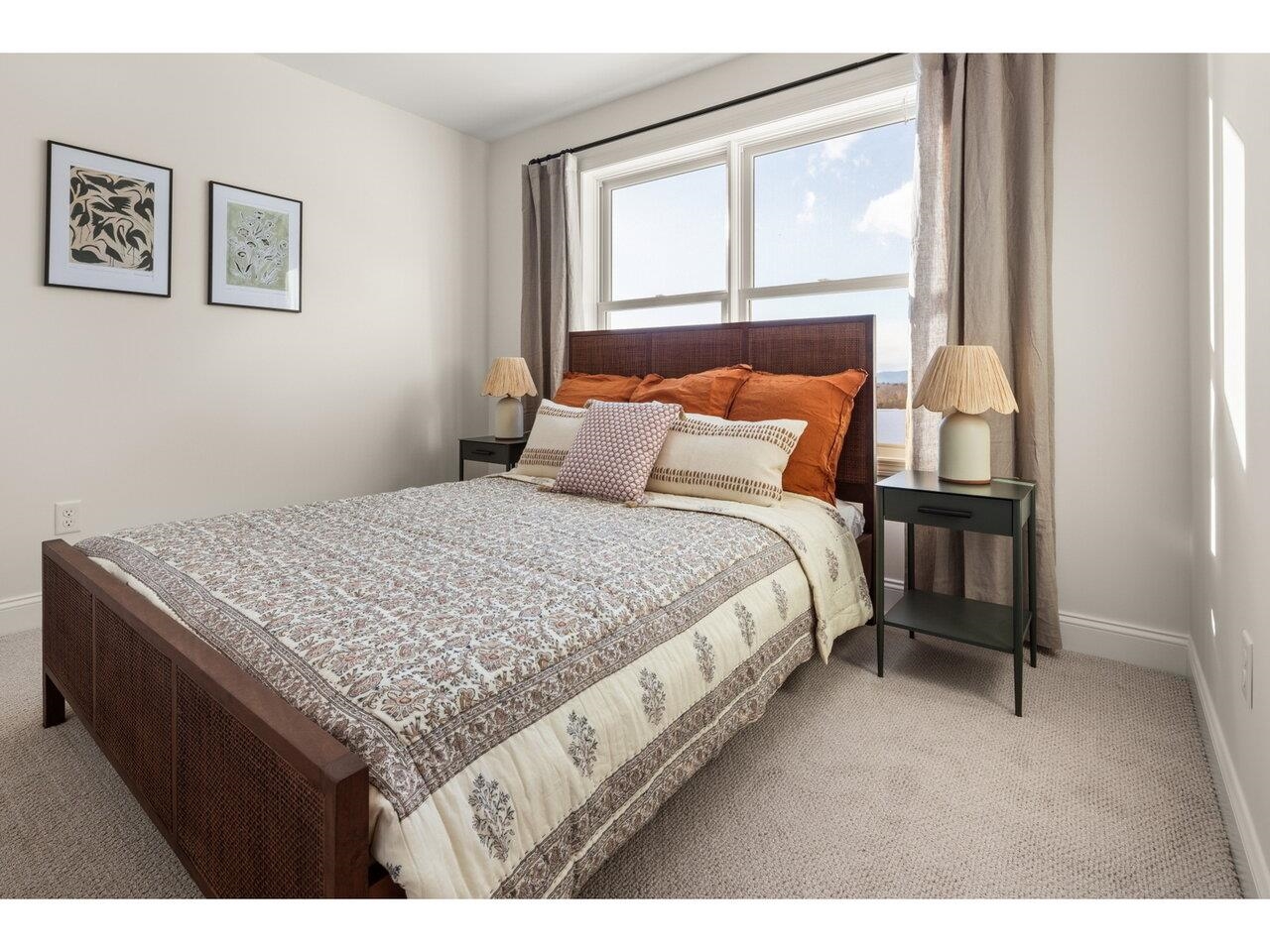 South Burlington, Vermont, 05403, United States, 3 Bedrooms Bedrooms, ,2 BathroomsBathrooms,Residential,For Sale,2003421