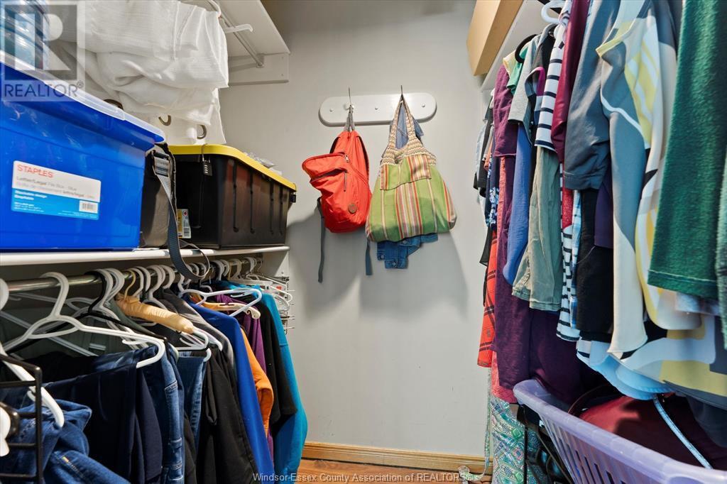 WINDSOR, Ontario, N8P 1C1, CA, 3 Bedrooms Bedrooms, ,2 BathroomsBathrooms,Residential,For Sale,1882295