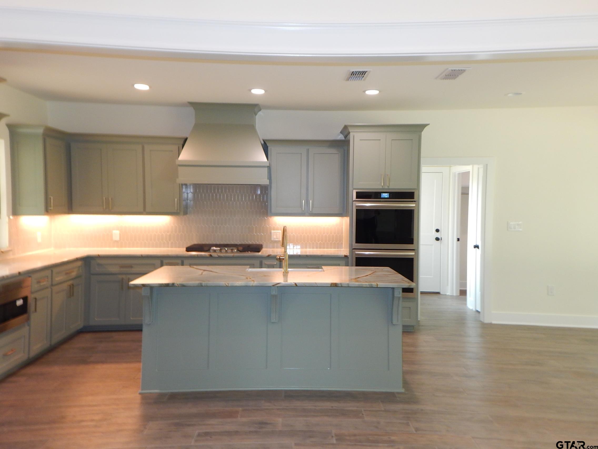 Gilmer, Texas, 75645, United States, 5 Bedrooms Bedrooms, ,3 BathroomsBathrooms,Residential,For Sale,1759847