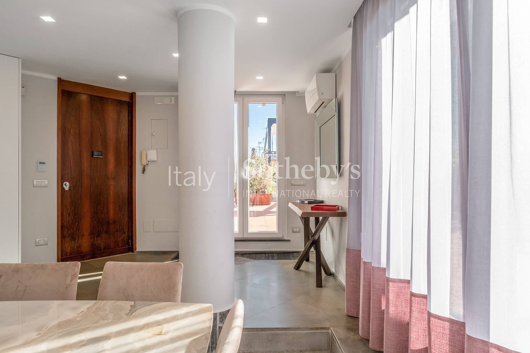  Renovated penthouse in the center of Chiaia - 物件實景
