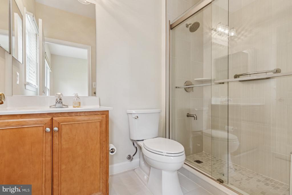Ashburn, Virginia, 20147, United States, 5 Bedrooms Bedrooms, ,6 BathroomsBathrooms,Residential,For Sale,1839490