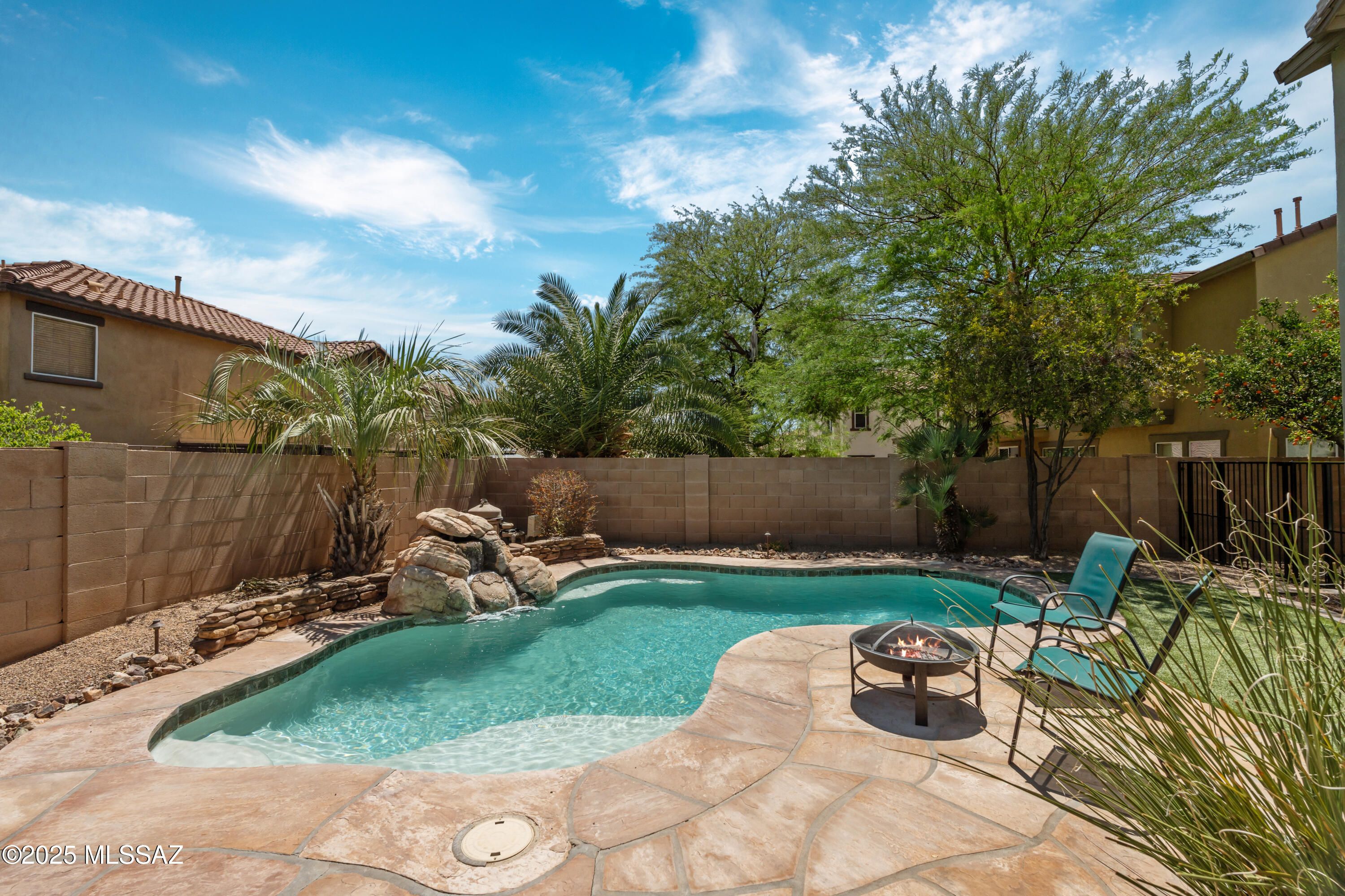 Sahuarita, Arizona, 85629, United States, 4 Bedrooms Bedrooms, ,3 BathroomsBathrooms,Residential,For Sale,1827979