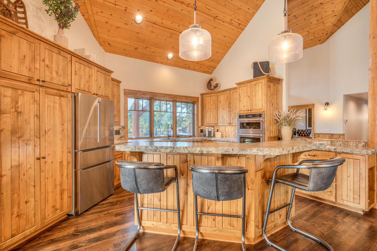Bend, Oregon, 97707, United States, 4 Bedrooms Bedrooms, ,4 BathroomsBathrooms,Residential,For Sale,2005289