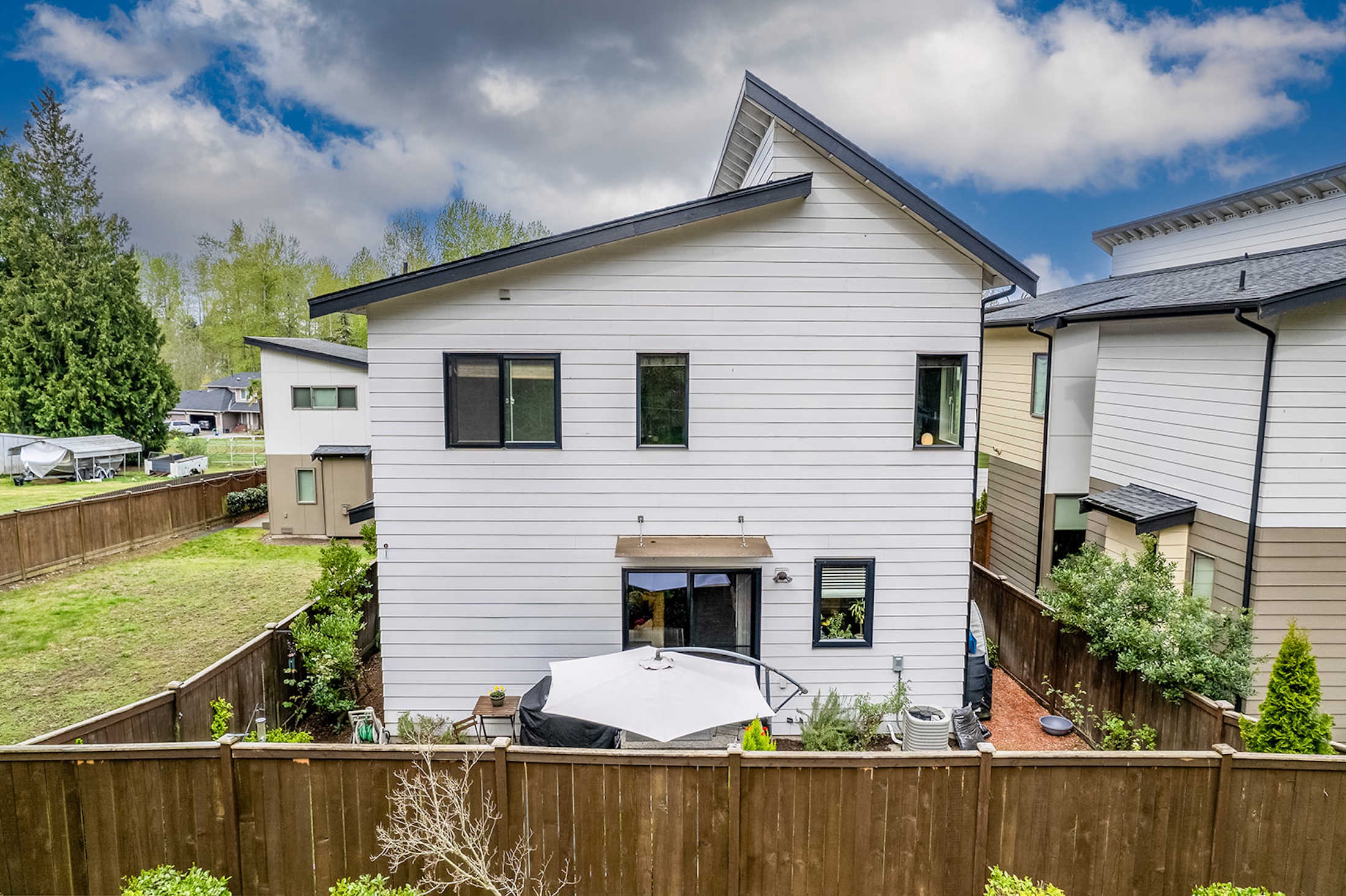  Modern East Hill Oasis - 物件實景