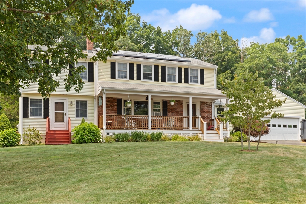 Easton, Massachusetts, 02375, United States, 6 Bedrooms Bedrooms, ,2 BathroomsBathrooms,Residential,For Sale,1927238