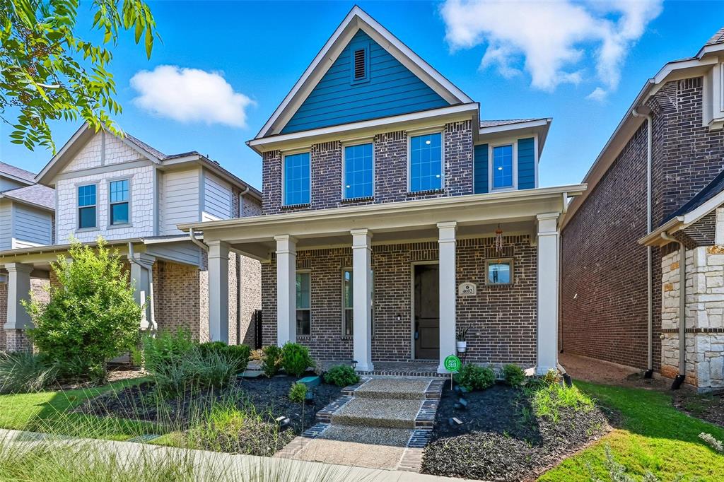 Arlington, Texas, 76005, United States, 4 Bedrooms Bedrooms, ,4 BathroomsBathrooms,Residential,For Sale,1947984