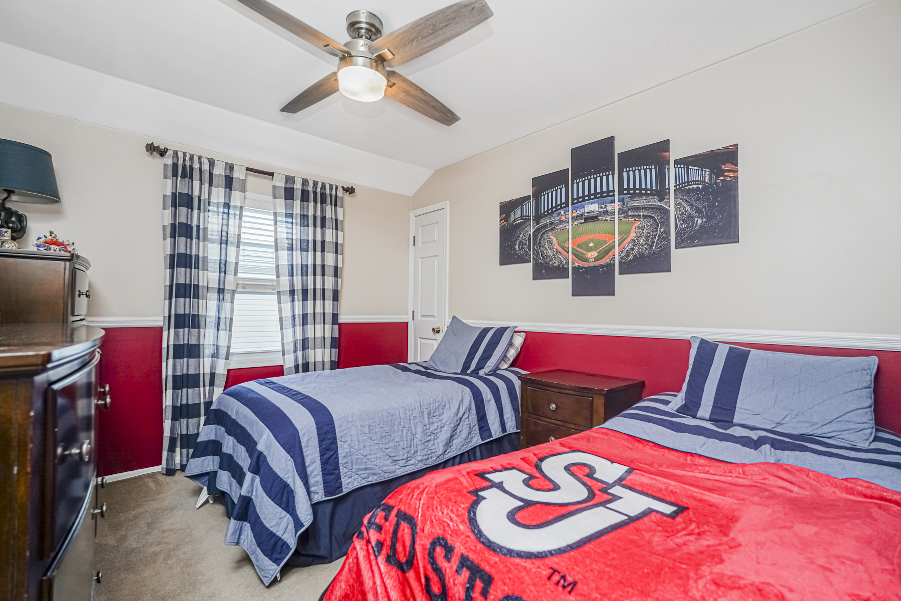 Staten Island, New York, 10309, United States, 3 Bedrooms Bedrooms, ,2 BathroomsBathrooms,Residential,For Sale,1935942