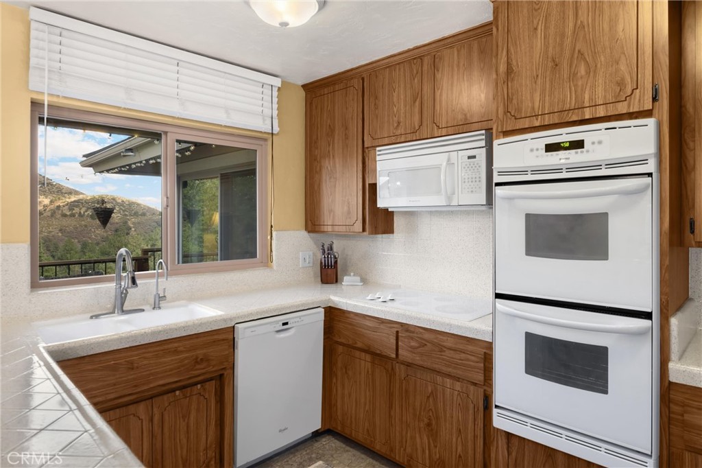 Wrightwood, California, 92397, United States, 5 Bedrooms Bedrooms, ,3 BathroomsBathrooms,Residential,For Sale,1975800