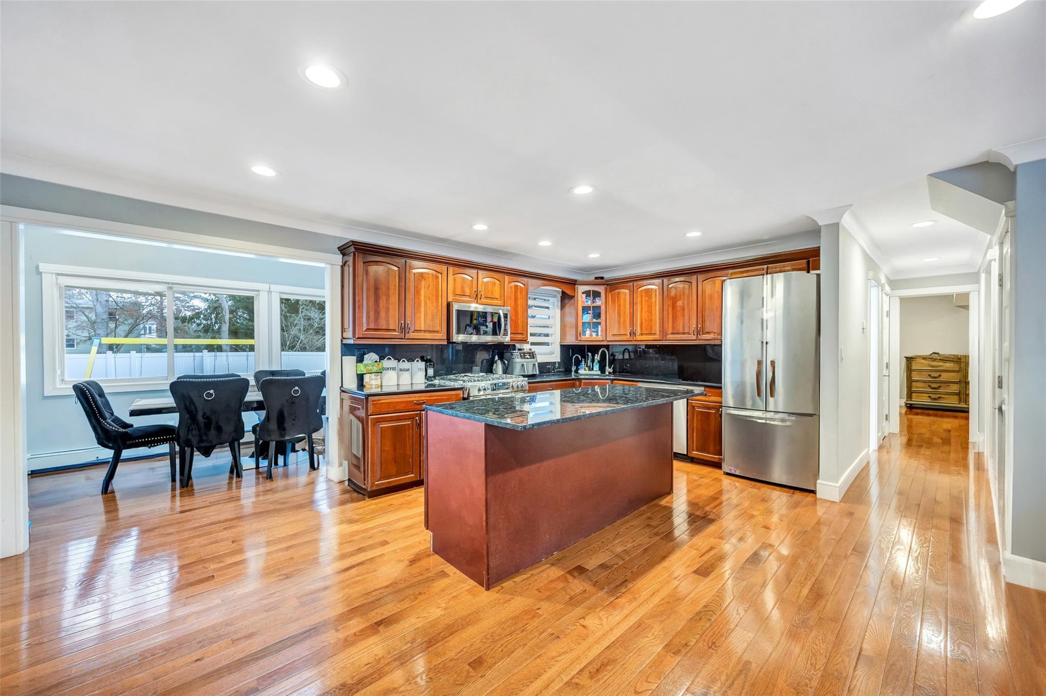 Lindenhurst, New York, 11757, United States, 5 Bedrooms Bedrooms, ,3 BathroomsBathrooms,Residential,For Sale,1707777