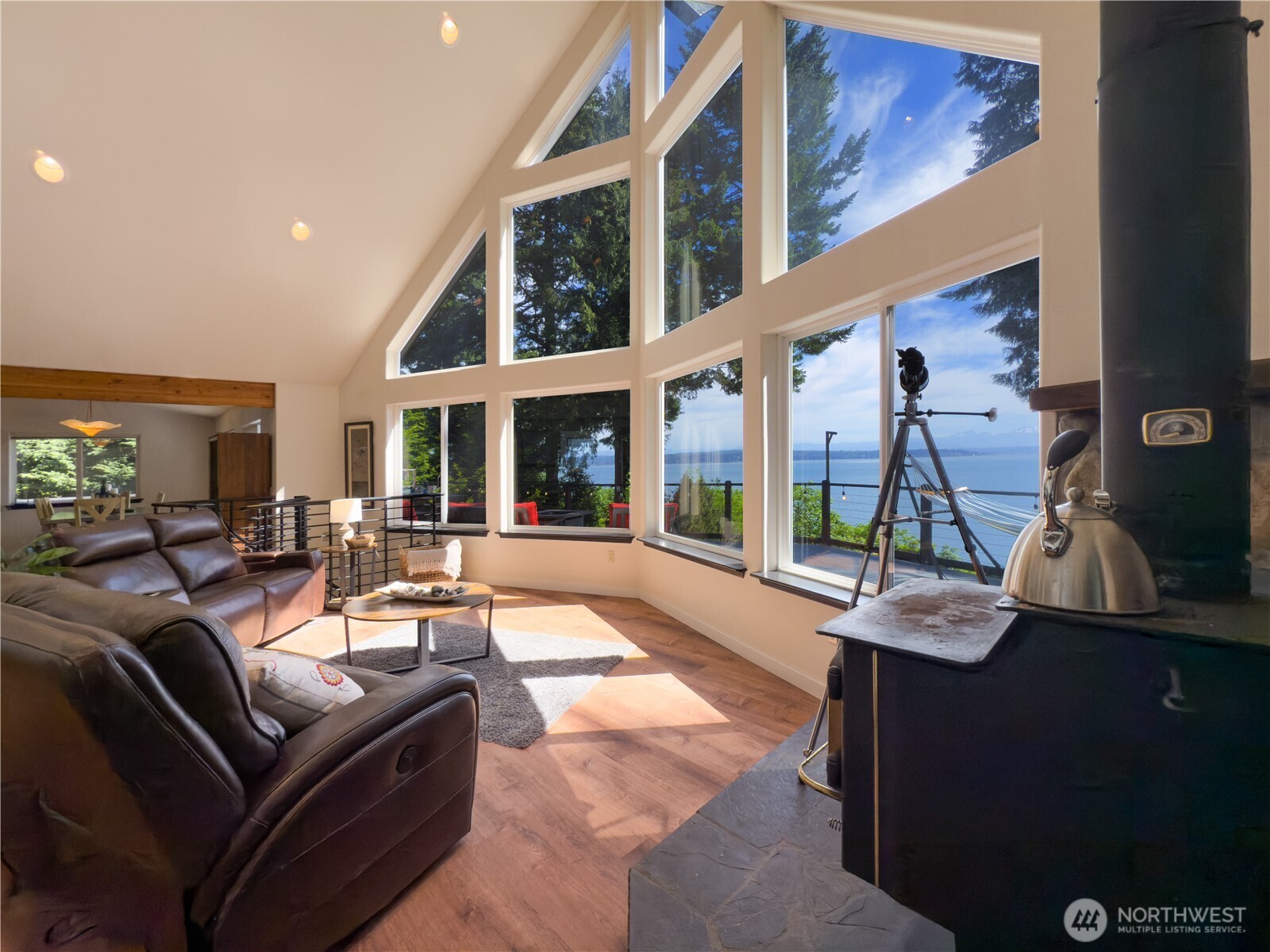 Hat Island, Washington, 98206, United States, 4 Bedrooms Bedrooms, ,2 BathroomsBathrooms,Residential,For Sale,1851024