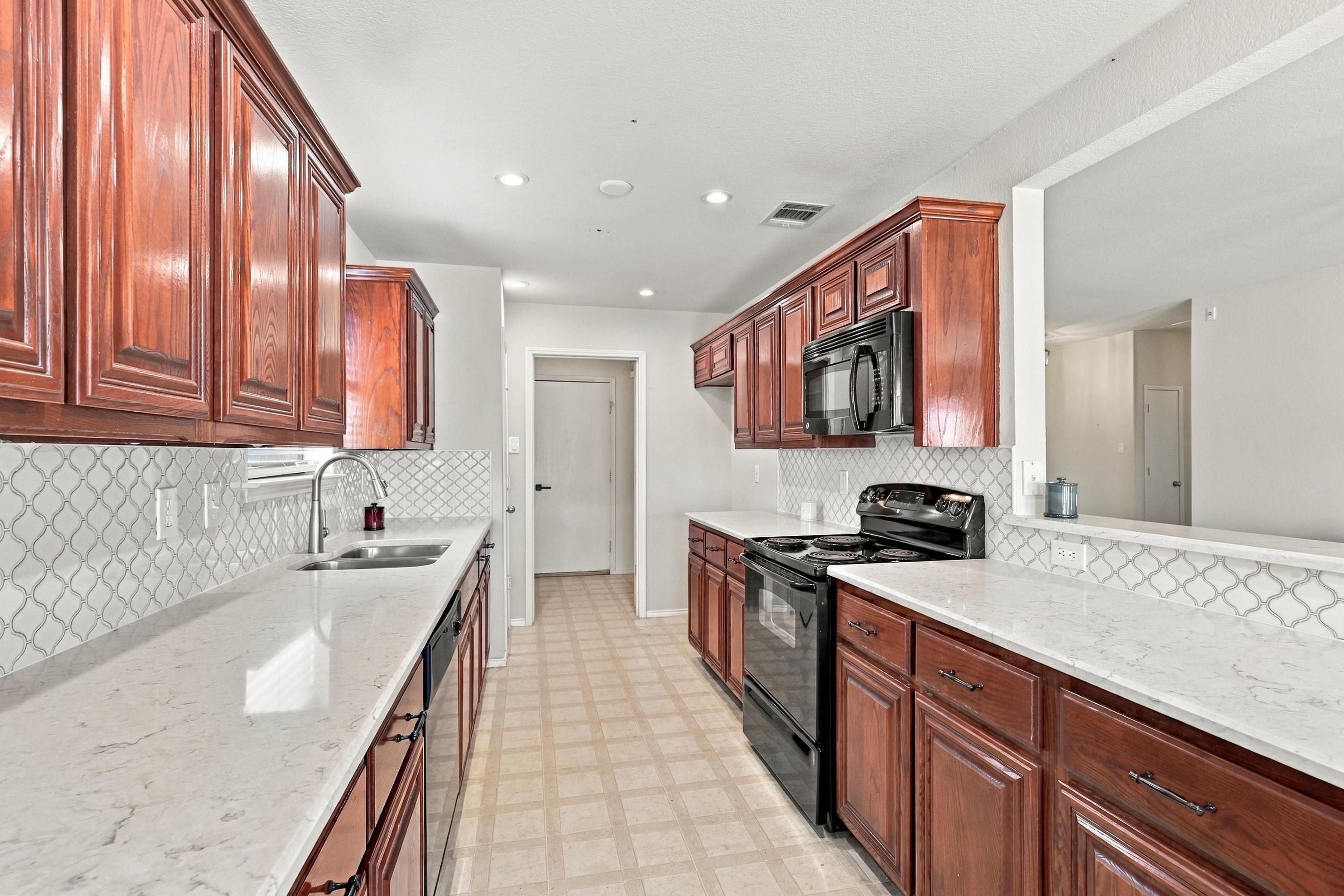  2325 Wakecrest Drive, Fort Worth, TX, 76108 - 物件實景