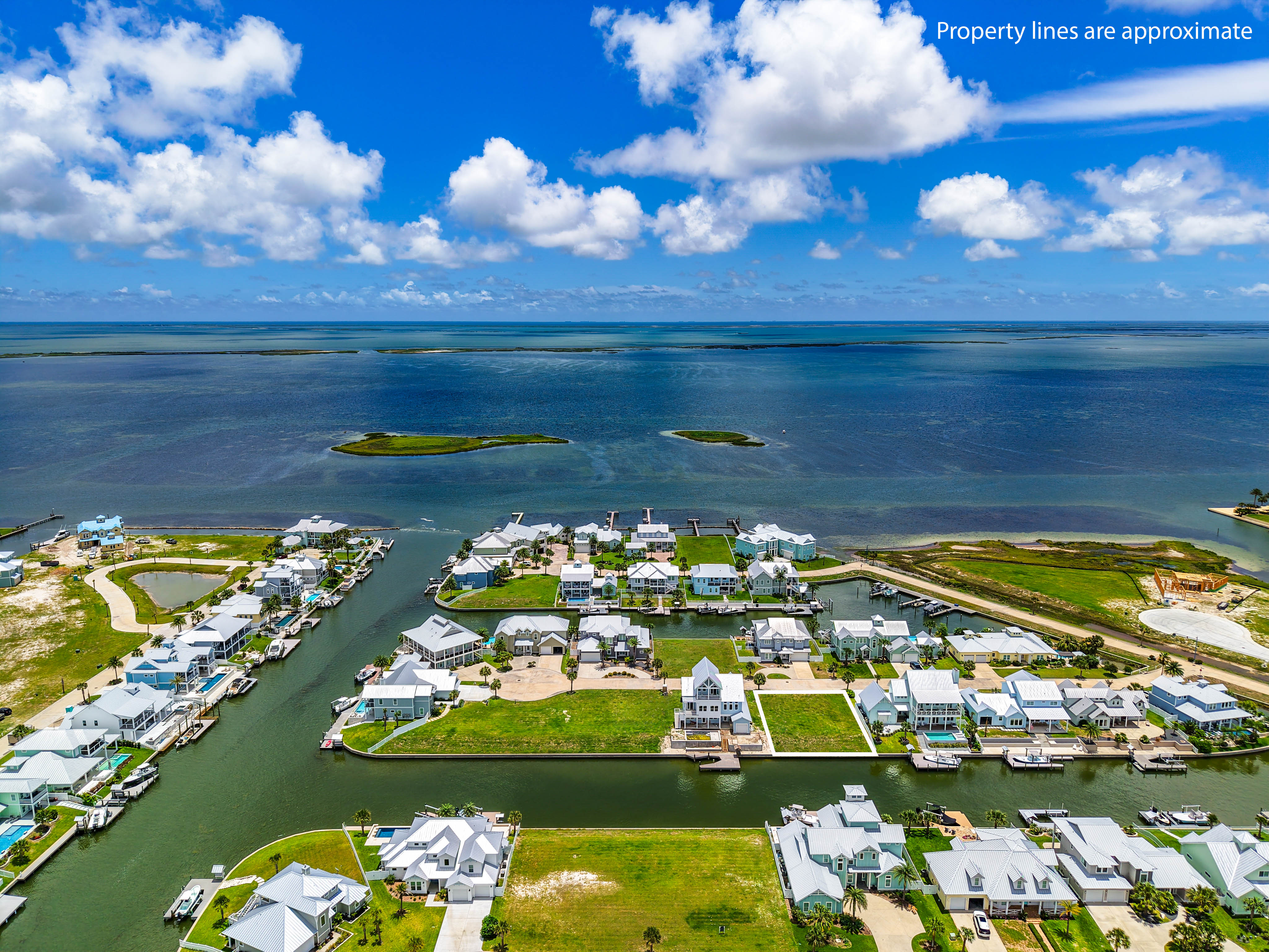  Scenic Rockport Canal-Front Lot - 物件實景