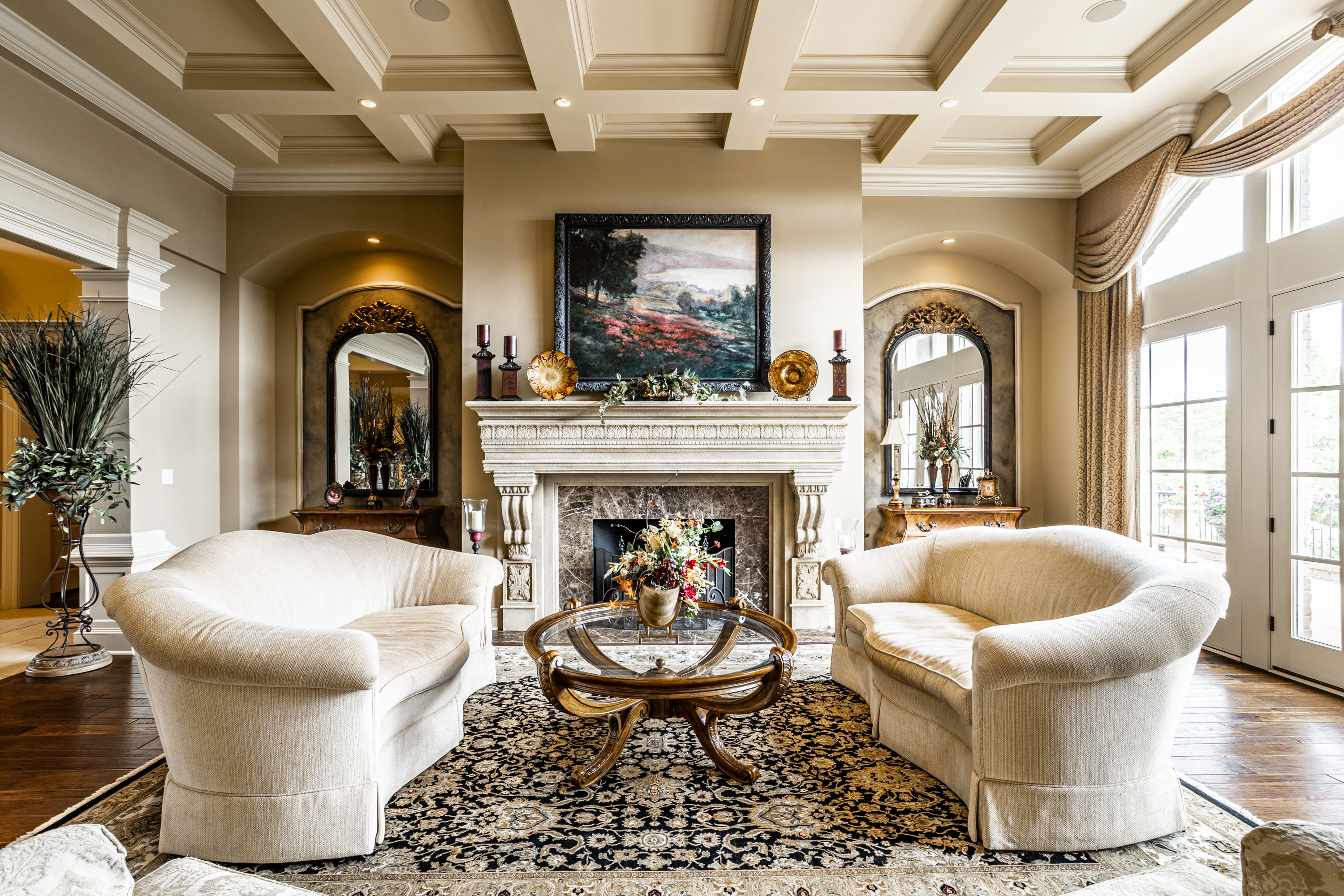  European-Inspired Waterfront Estate with Endless Features - 物件實景