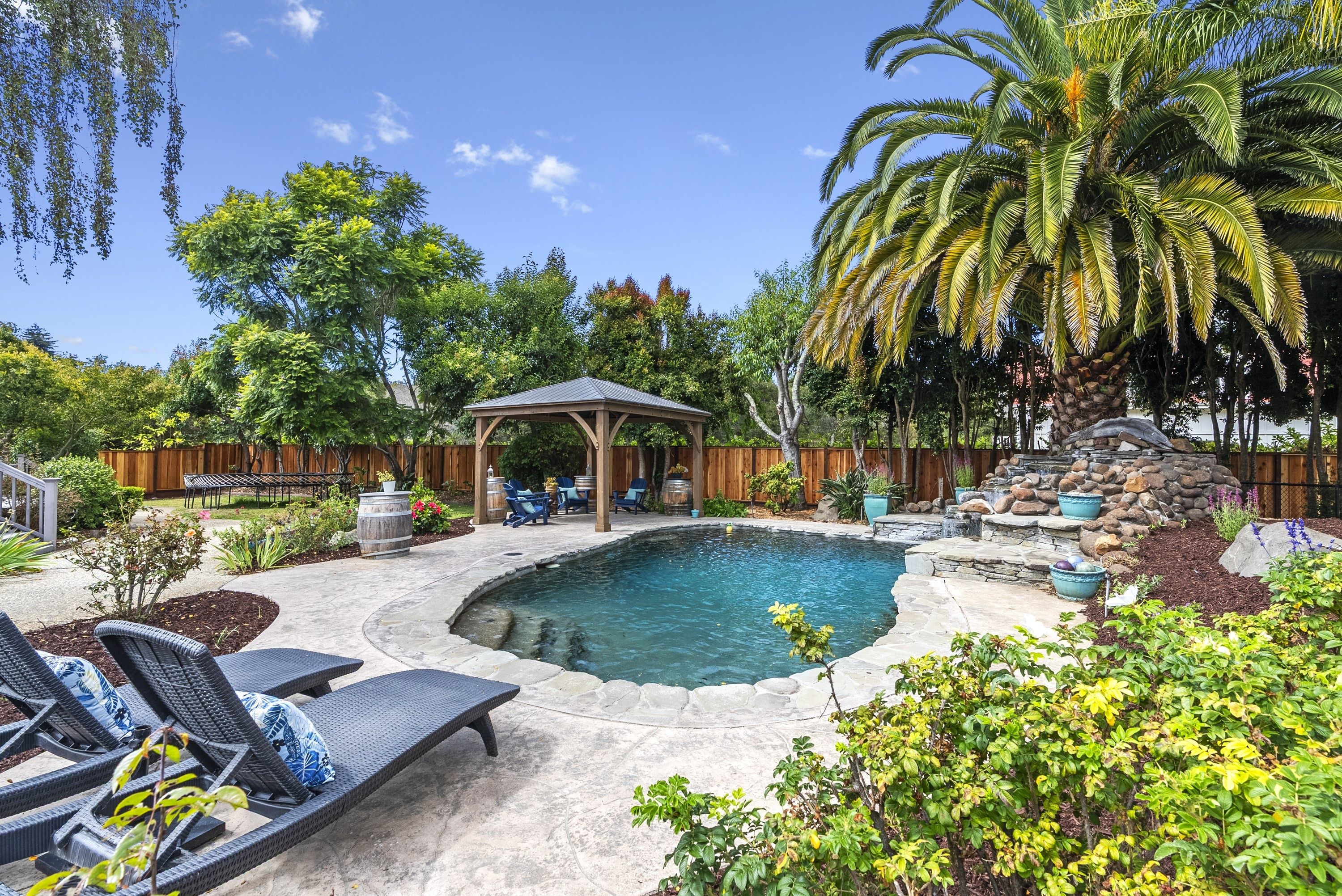  3999 Cherryvale Avenue, Soquel - 物件實景