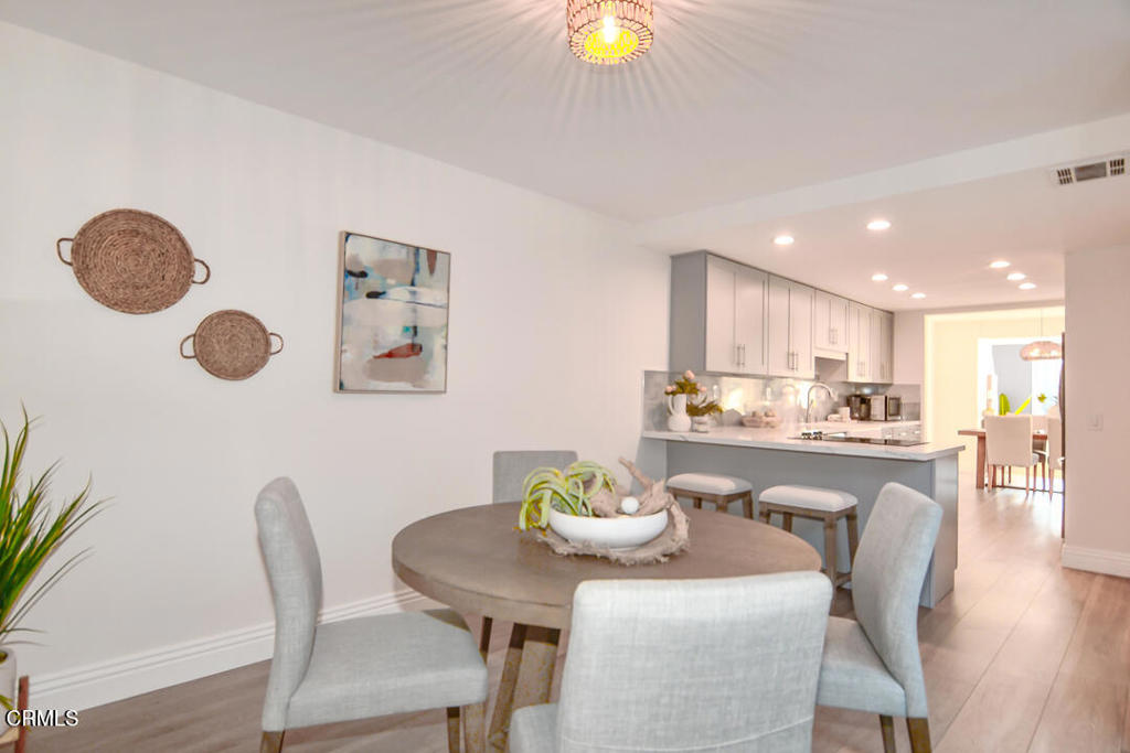 Huntington Beach, California, 92649, United States, 3 Bedrooms Bedrooms, ,3 BathroomsBathrooms,Residential,For Sale,1990906