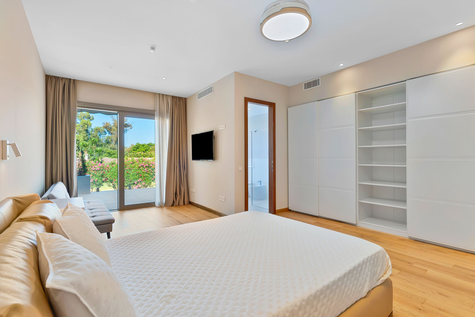  Renovated villa in Guadalmina Baja, Marbella - 物件實景