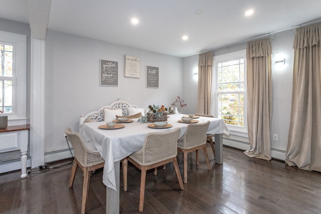 Westfield, Massachusetts, 01085, United States, 4 Bedrooms Bedrooms, ,2 BathroomsBathrooms,Residential,For Sale,1967509