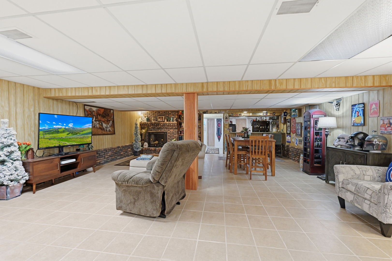 Crete, Illinois, 60417, United States, 4 Bedrooms Bedrooms, ,3 BathroomsBathrooms,Residential,For Sale,1989457