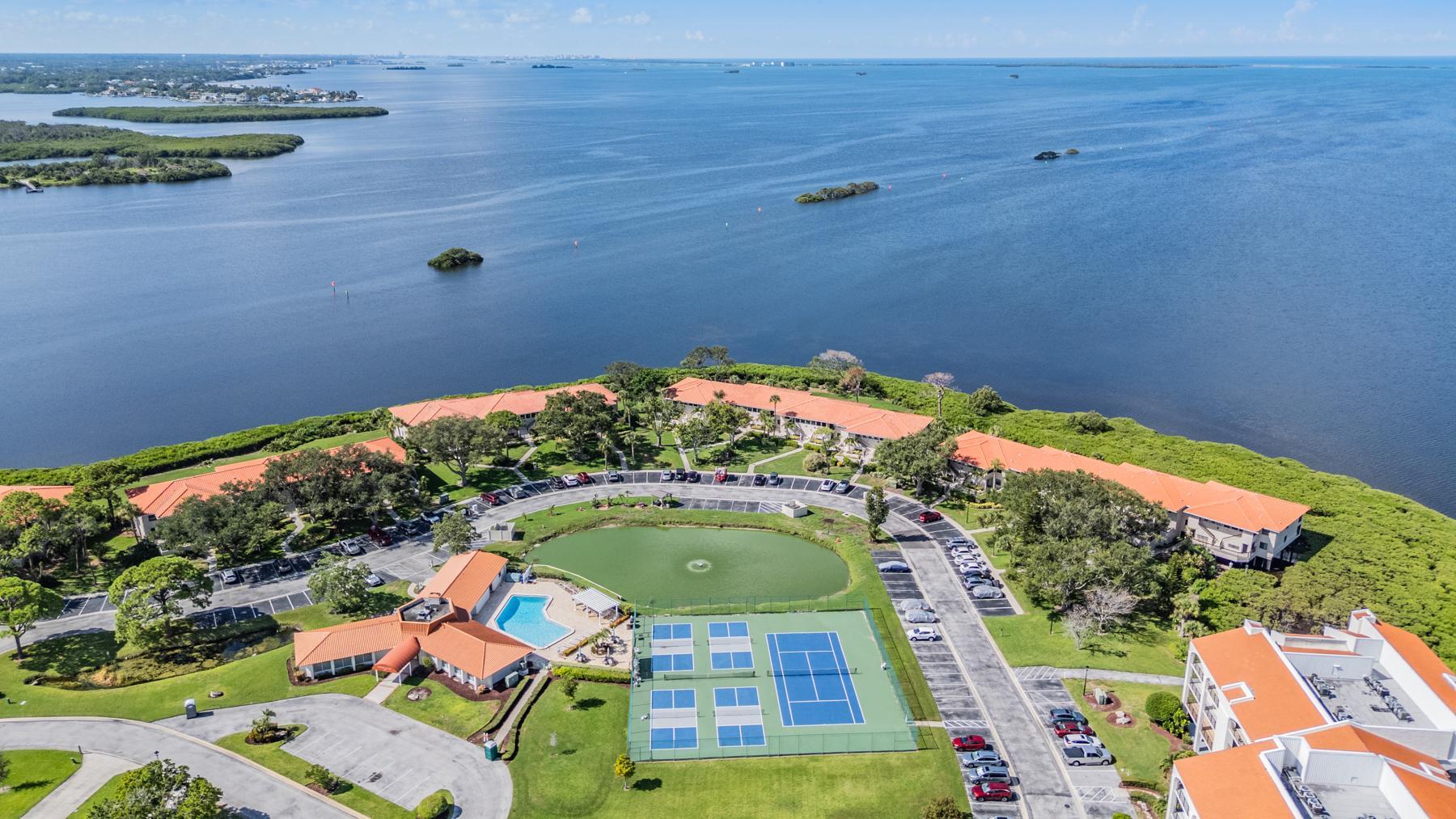 Tarpon Springs, Florida, 34689, United States, 4 Bedrooms Bedrooms, ,4 BathroomsBathrooms,Residential,For Sale,1863560