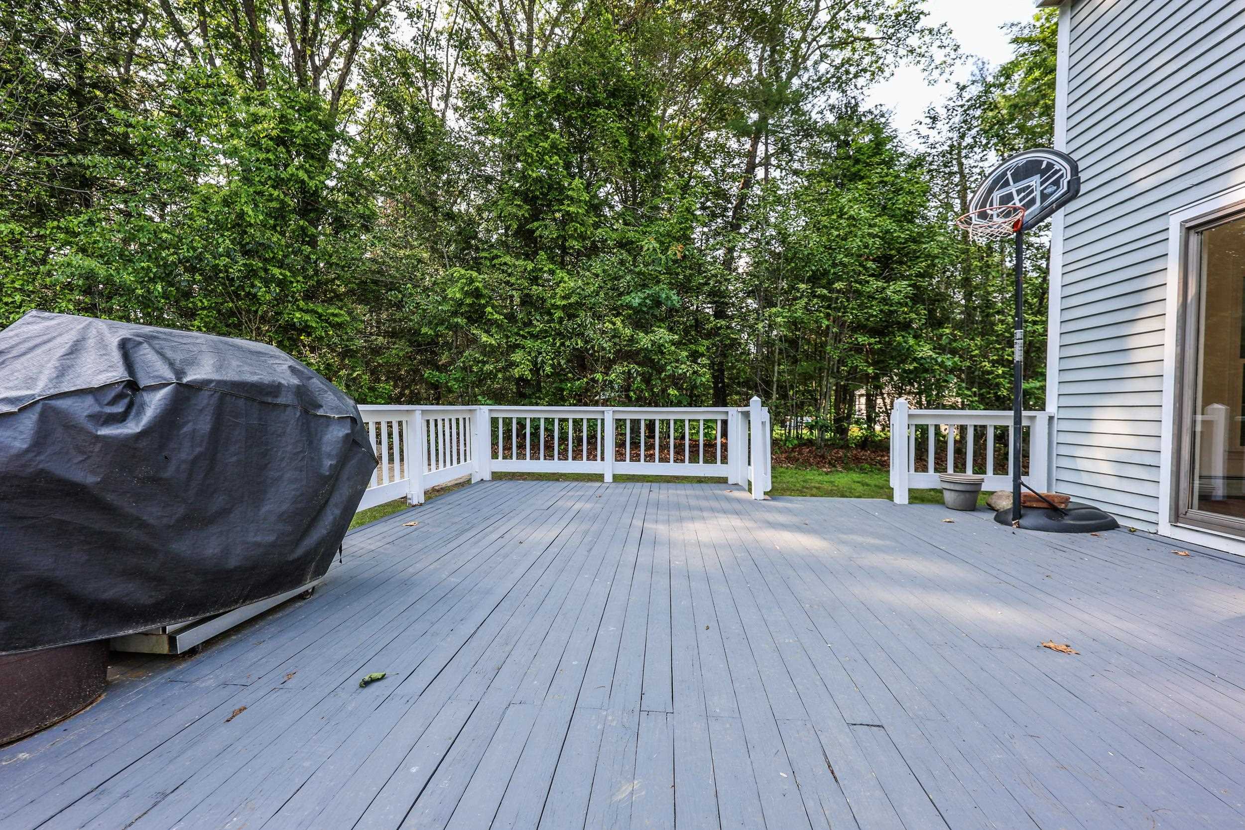 Wilton, New Hampshire, 03086, United States, 3 Bedrooms Bedrooms, ,2 BathroomsBathrooms,Residential,For Sale,1940505