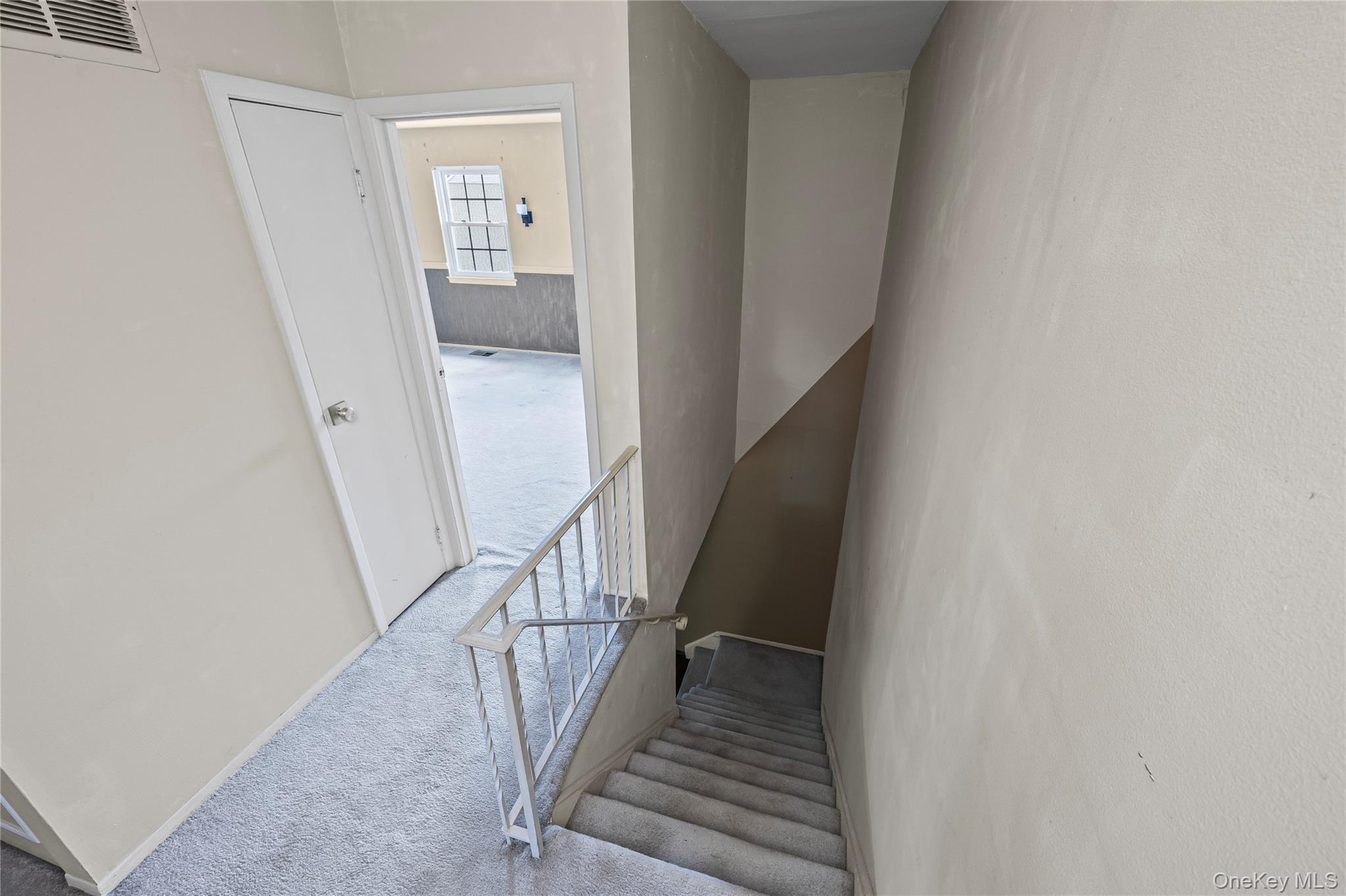 Huntington Station, New York, 11746, United States, 2 Bedrooms Bedrooms, ,2 BathroomsBathrooms,Residential,For Sale,1981328