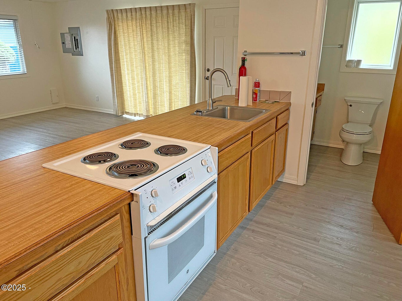 Pacific City, Oregon, 97135, United States, 3 Bedrooms Bedrooms, ,2 BathroomsBathrooms,Residential,For Sale,1921981