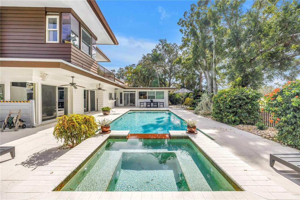 St Petersburg, Florida, 33704, United States, 4 Bedrooms Bedrooms, ,4 BathroomsBathrooms,Residential,For Sale,1991901