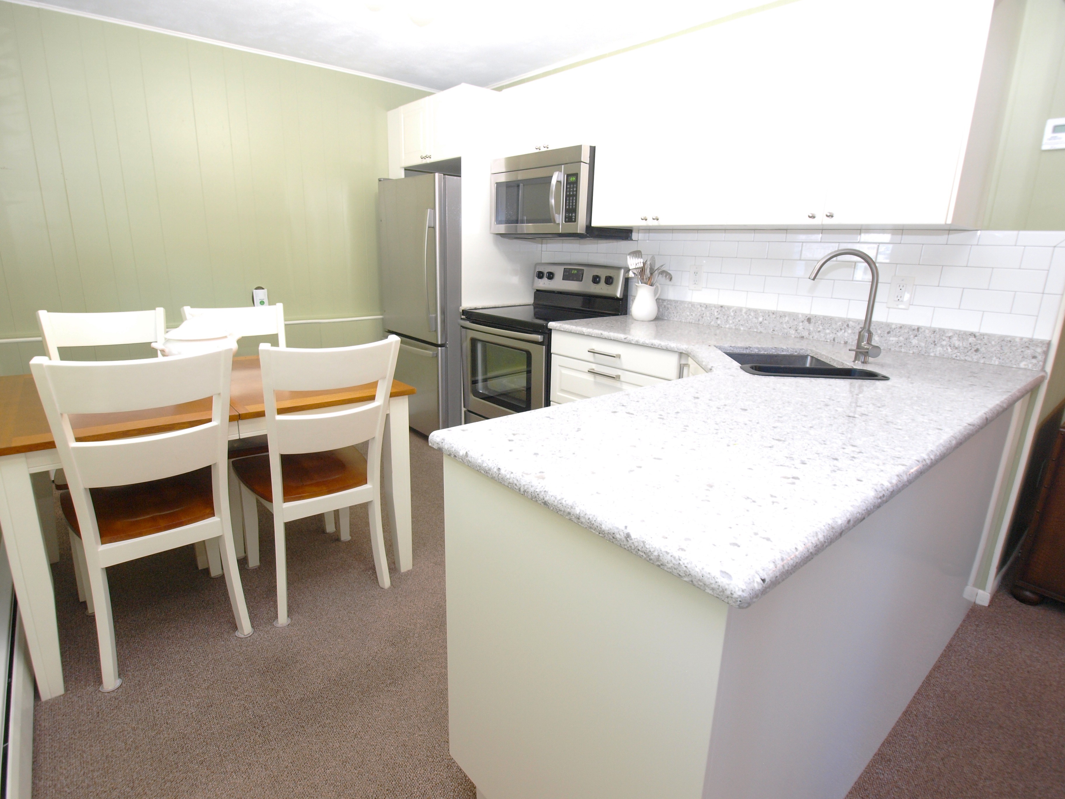 Pompton Plains, New Jersey, 07444, United States, 3 Bedrooms Bedrooms, ,2 BathroomsBathrooms,Residential,For Sale,1937203