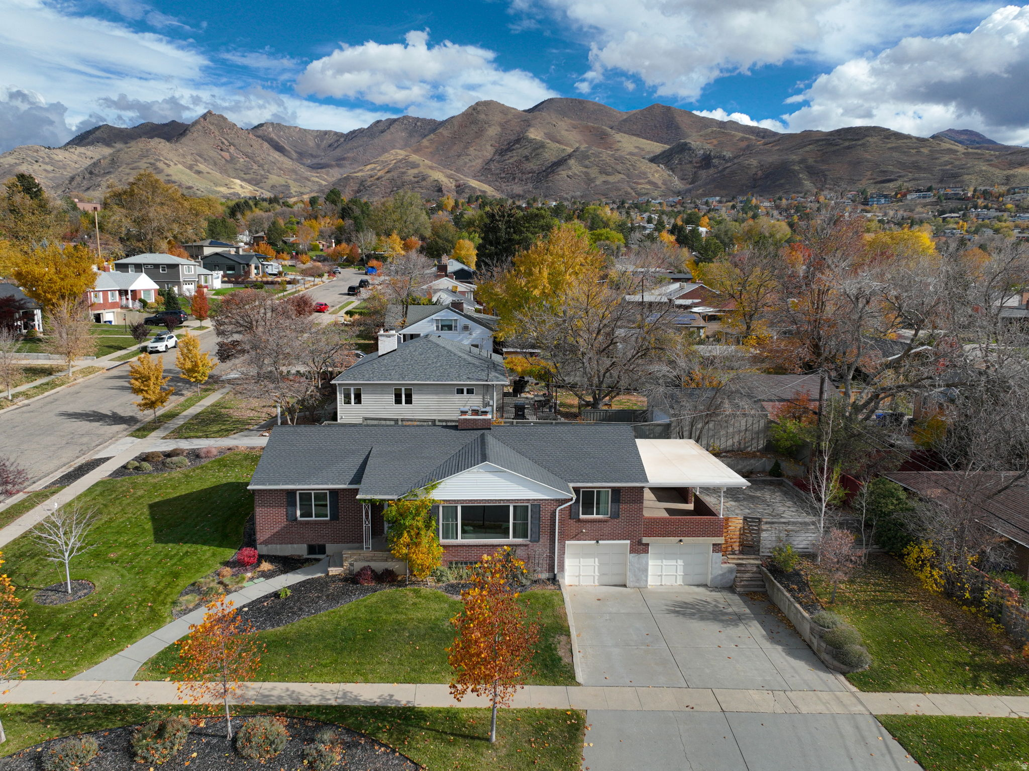 Salt Lake City, Utah, 84108, United States, 4 Bedrooms Bedrooms, ,2 BathroomsBathrooms,Residential,For Sale,1989223