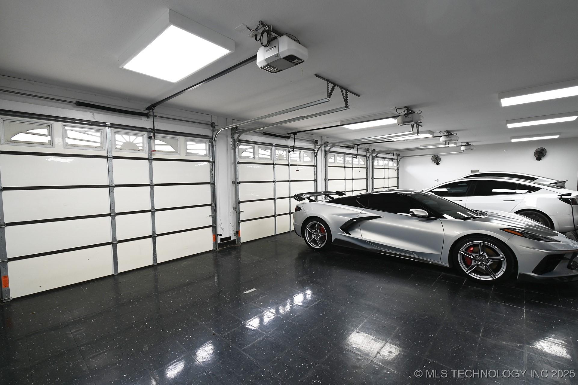 Sallisaw, Oklahoma, 74955, United States, 3 Bedrooms Bedrooms, ,3 BathroomsBathrooms,Residential,For Sale,2009698