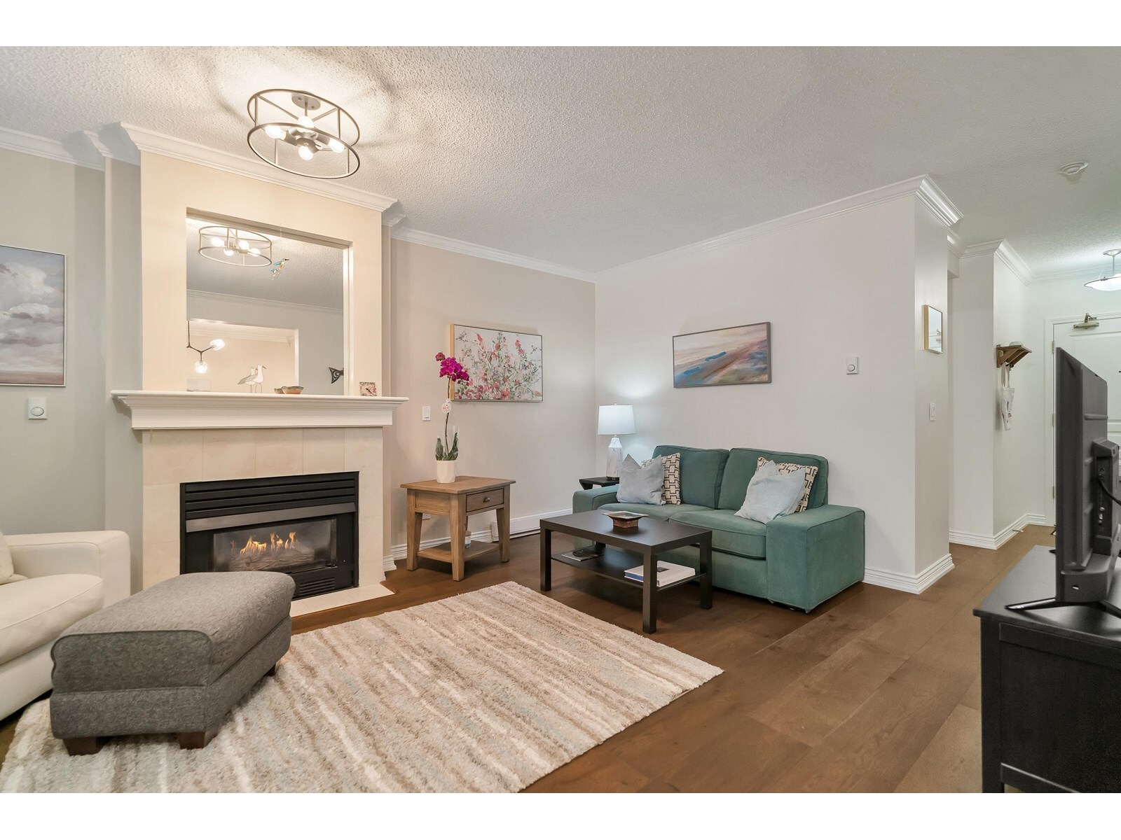 SURREY, British Columbia, V4A 9T5, CA, 2 Bedrooms Bedrooms, ,2 BathroomsBathrooms,Residential,For Sale,1950918
