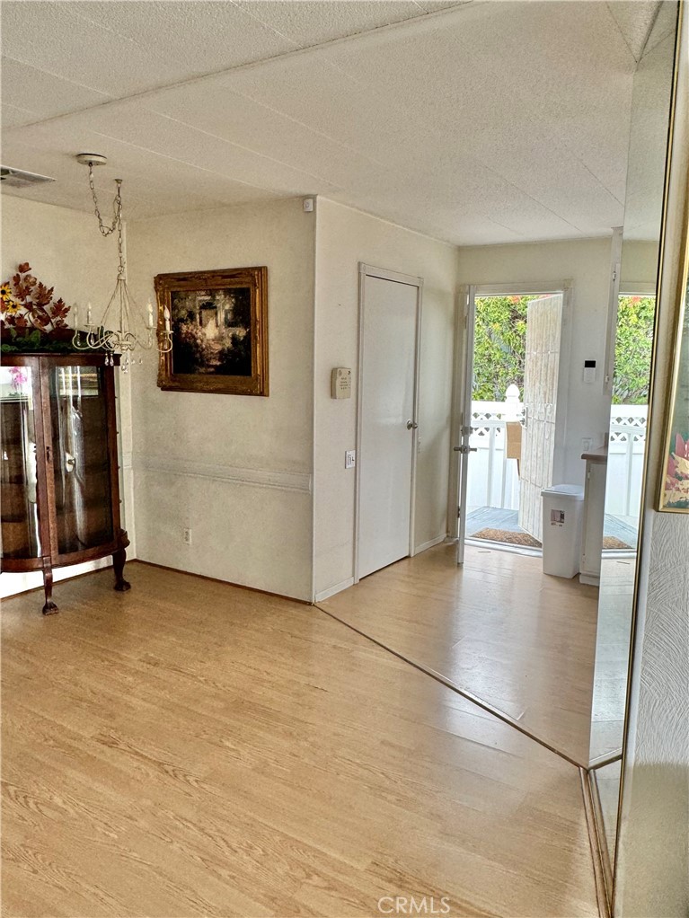 San Clemente, California, 92673, United States, 2 Bedrooms Bedrooms, ,2 BathroomsBathrooms,Residential,For Sale,1827516