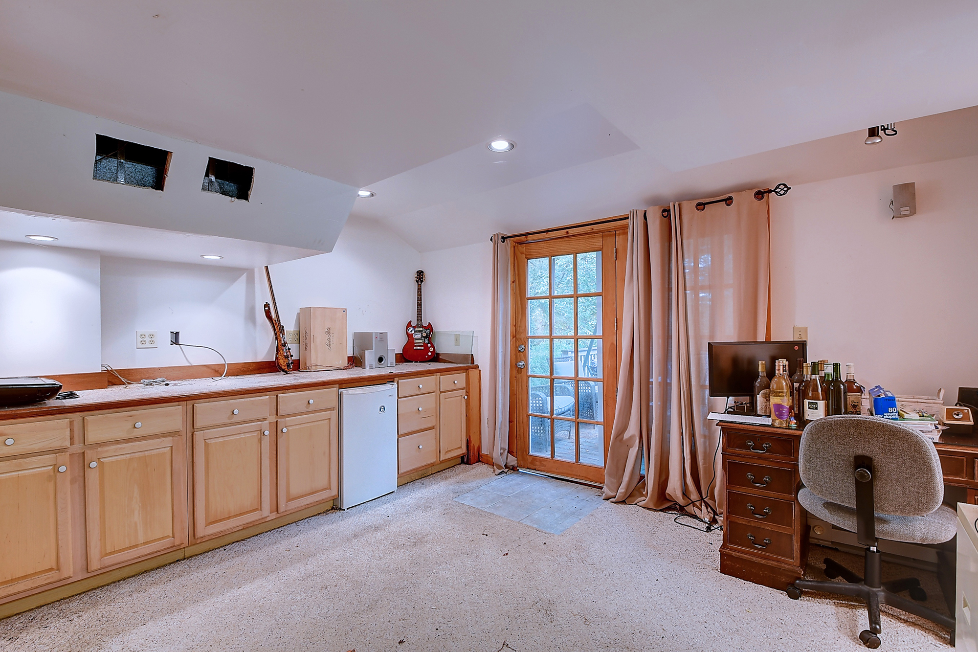 Bethlehem, Connecticut, 06751, United States, 3 Bedrooms Bedrooms, ,4 BathroomsBathrooms,Residential,For Sale,1987102