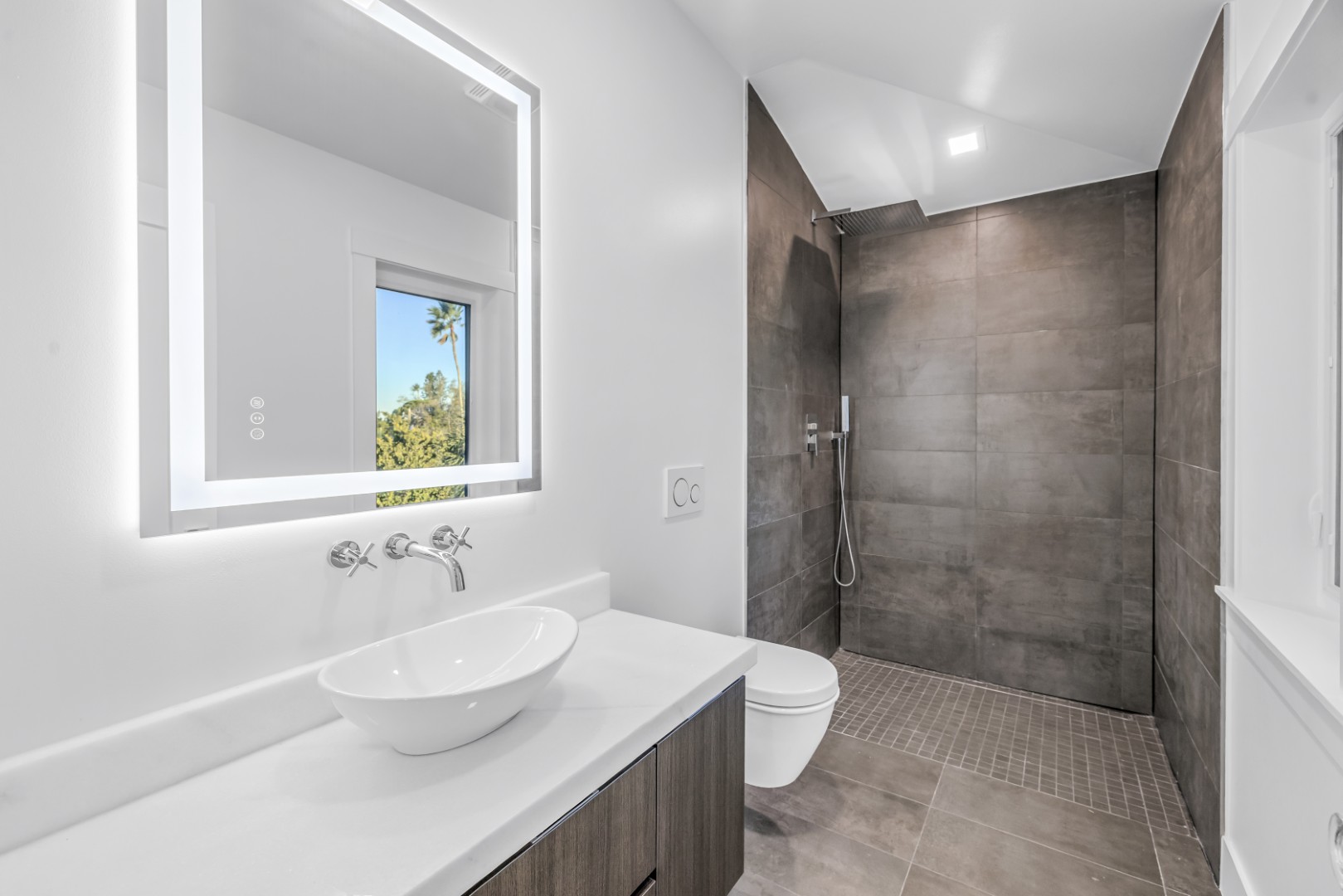 St Petersburg, Florida, 33703, United States, 5 Bedrooms Bedrooms, ,5 BathroomsBathrooms,Residential,For Sale,2013294