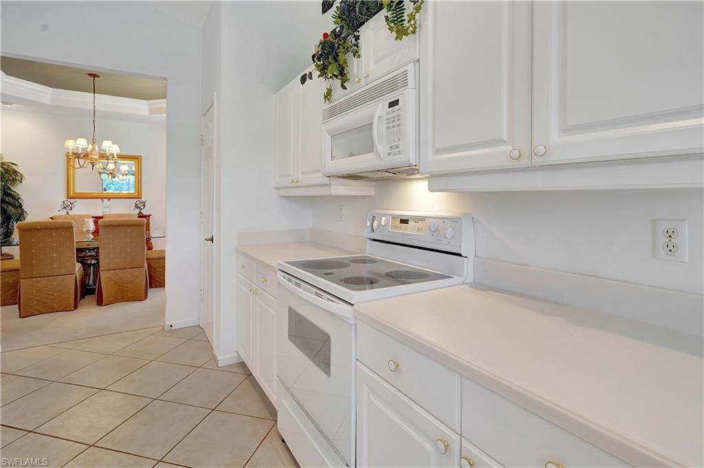 Estero, Florida, 34135, United States, 3 Bedrooms Bedrooms, ,2 BathroomsBathrooms,Residential,For Sale,1796998