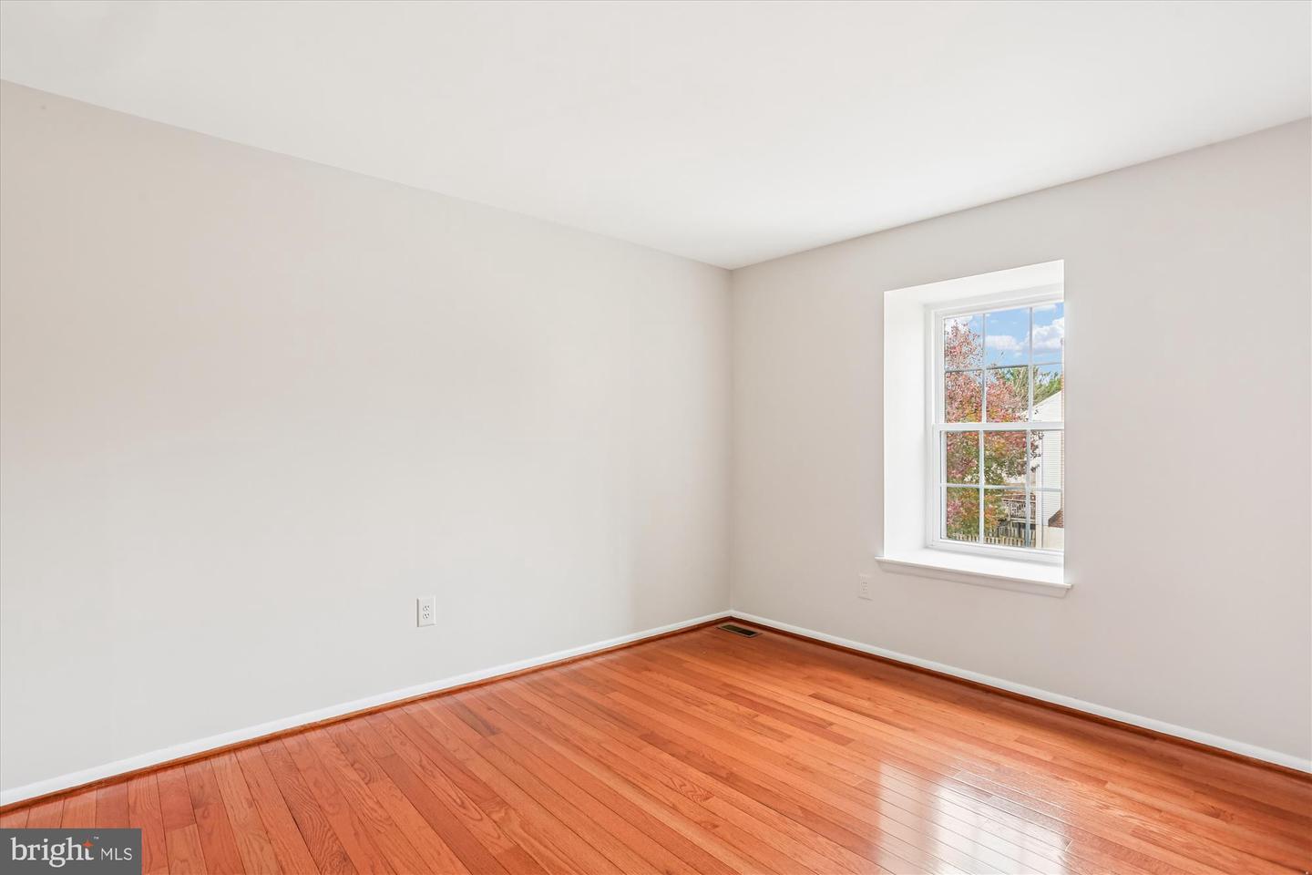 Gaithersburg, Maryland, 20878, United States, 3 Bedrooms Bedrooms, ,4 BathroomsBathrooms,Residential,For Sale,1995929