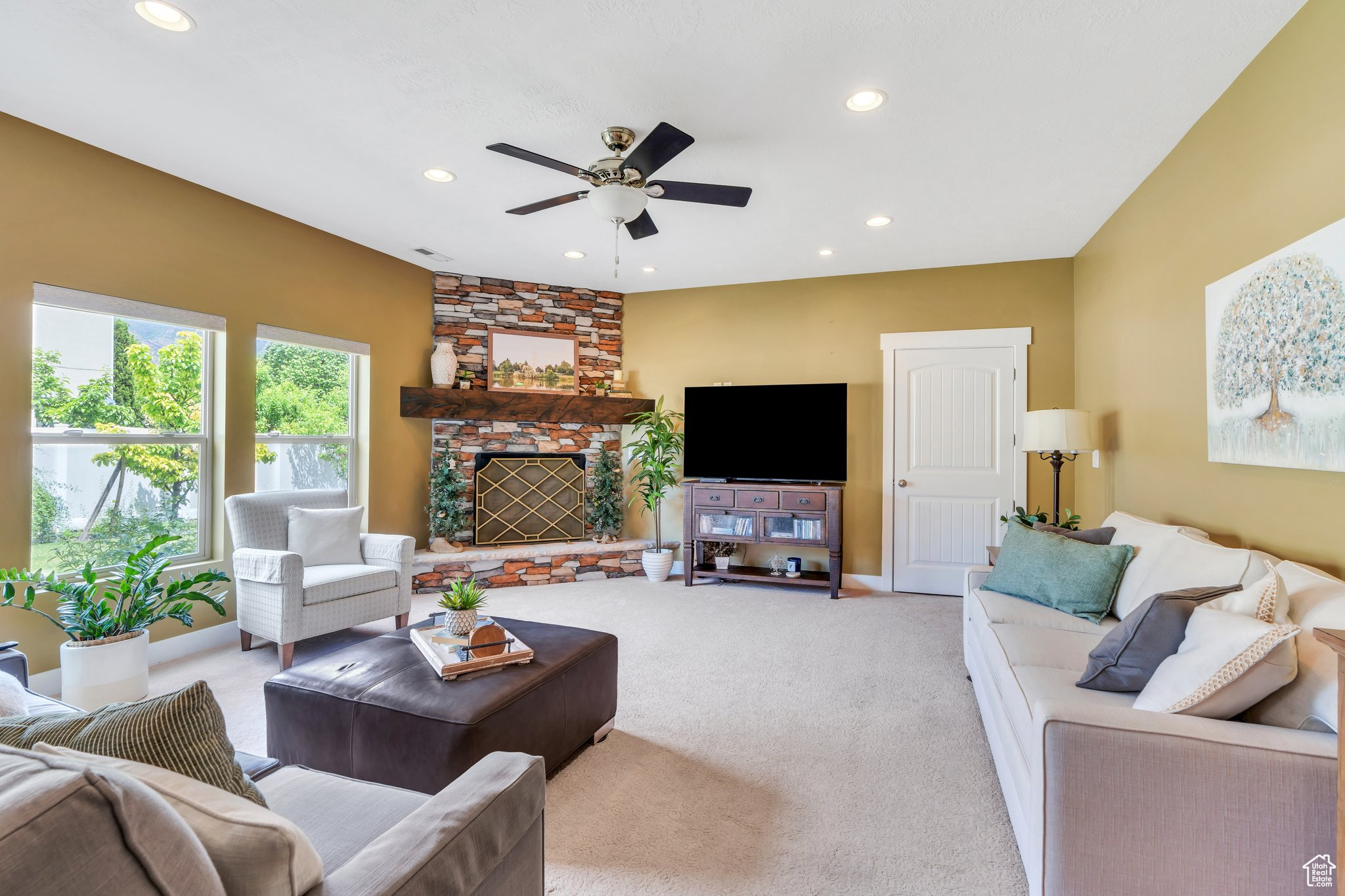 Springville, Utah, 84663, United States, 5 Bedrooms Bedrooms, ,5 BathroomsBathrooms,Residential,For Sale,1829365