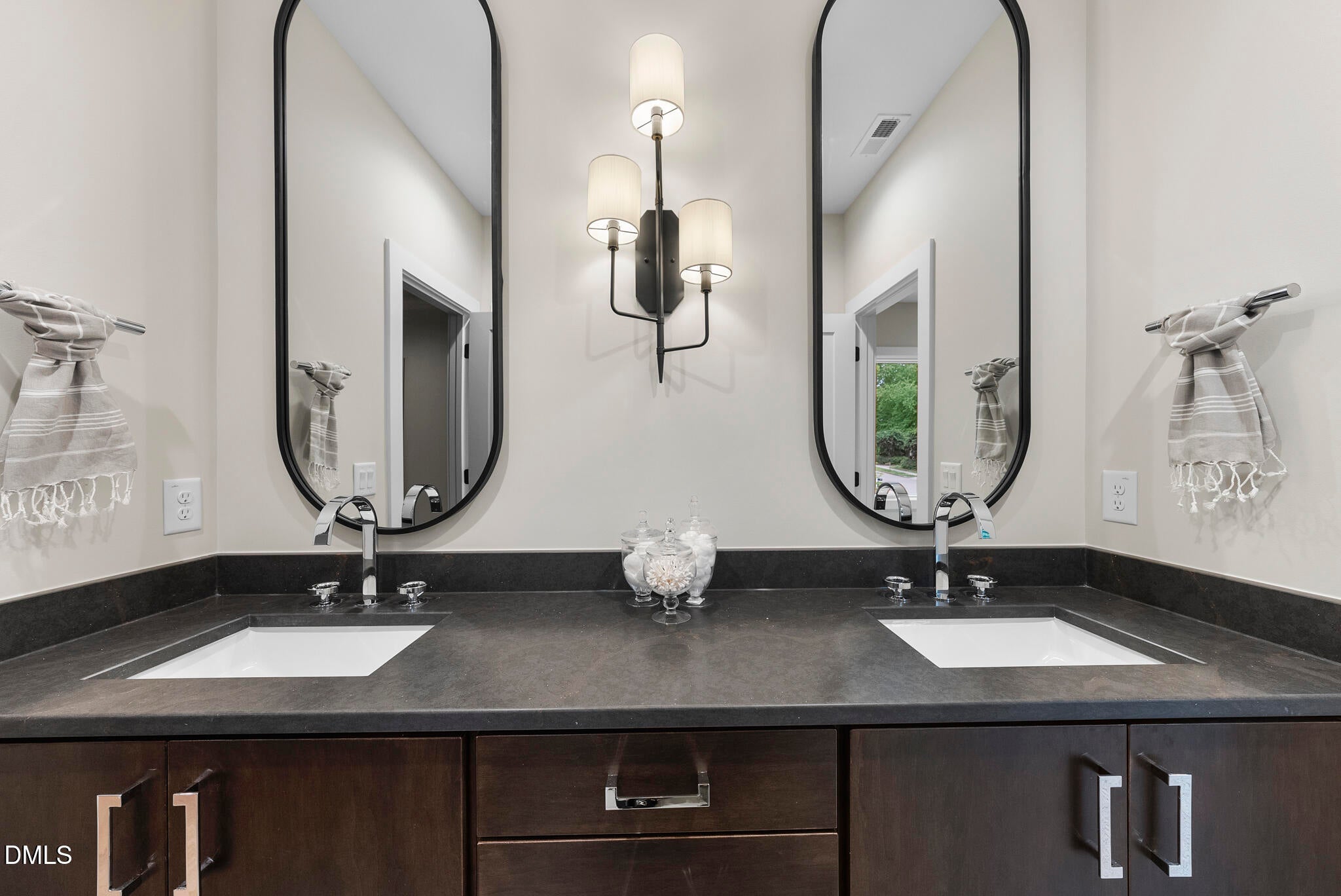 Raleigh, North Carolina, 27615, United States, 5 Bedrooms Bedrooms, ,6 BathroomsBathrooms,Residential,For Sale,1998897