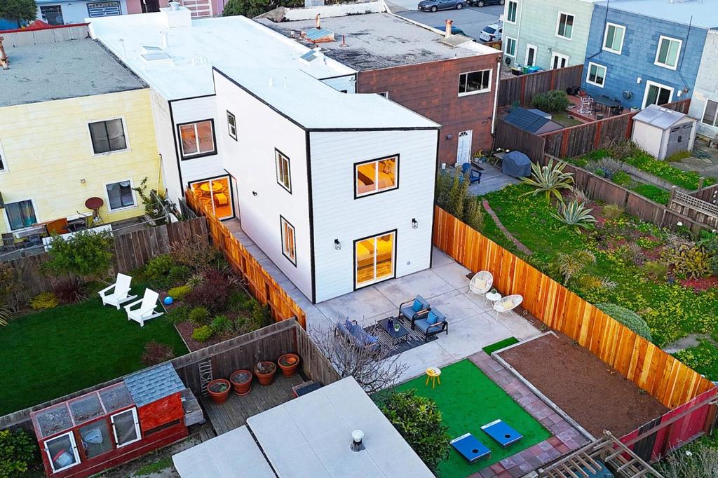 San Francisco, California, 94116, United States, 4 Bedrooms Bedrooms, ,4 BathroomsBathrooms,Residential,For Sale,2014062