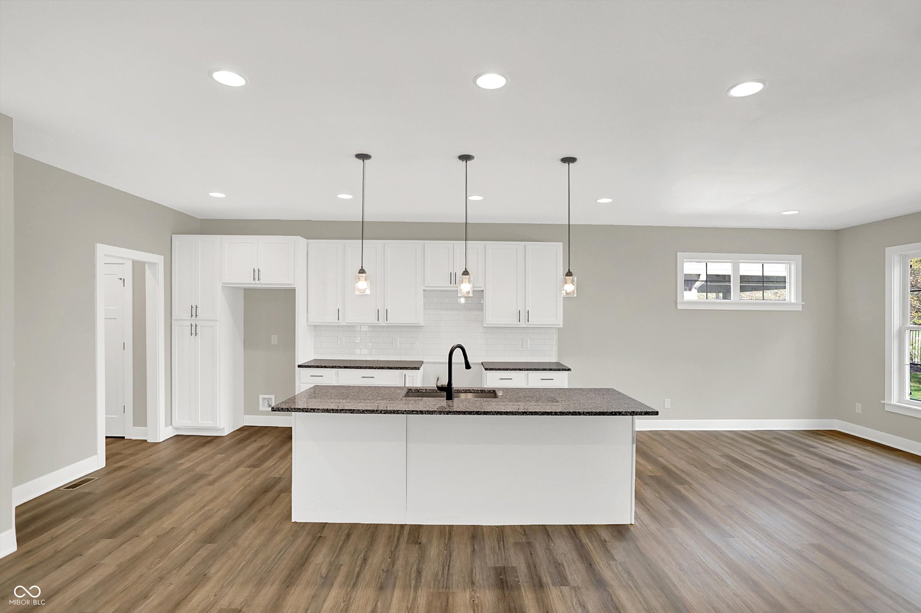 Indianapolis, Indiana, 46237, United States, 4 Bedrooms Bedrooms, ,2 BathroomsBathrooms,Residential,For Sale,1983350