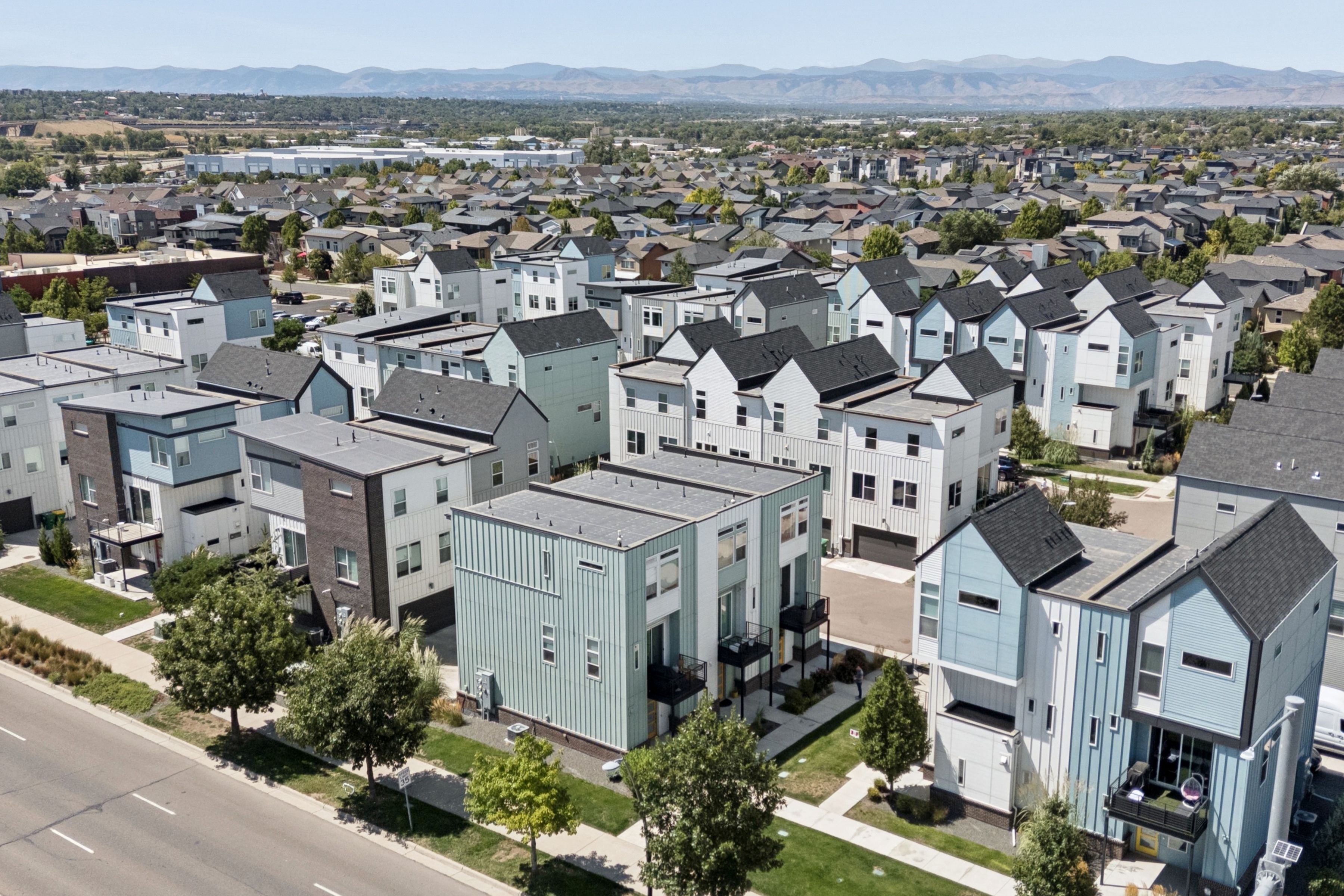  Beautiful Townhome In The Highly Desirable Midtown At Clear Creek Neighborhood - 物件實景