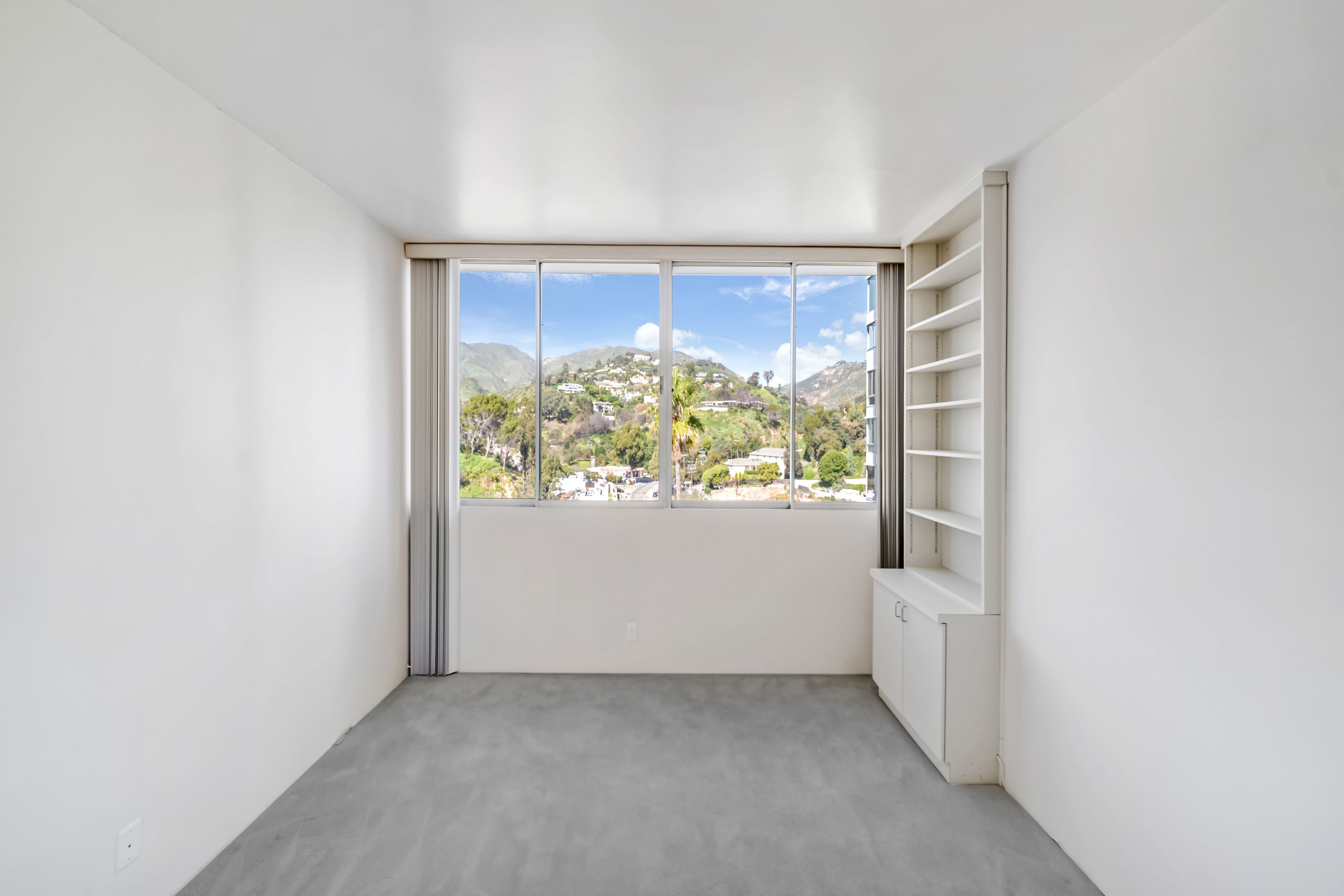  17350  W Sunset Blvd - 物件實景