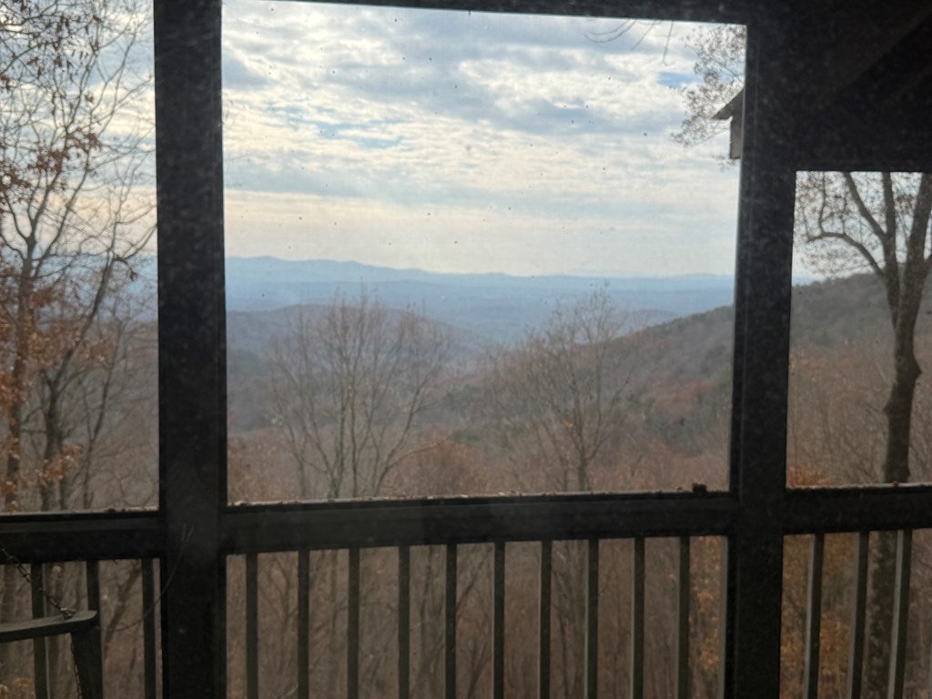 Ellijay, Georgia, 30536, United States, 3 Bedrooms Bedrooms, ,3 BathroomsBathrooms,Residential,For Sale,2009787