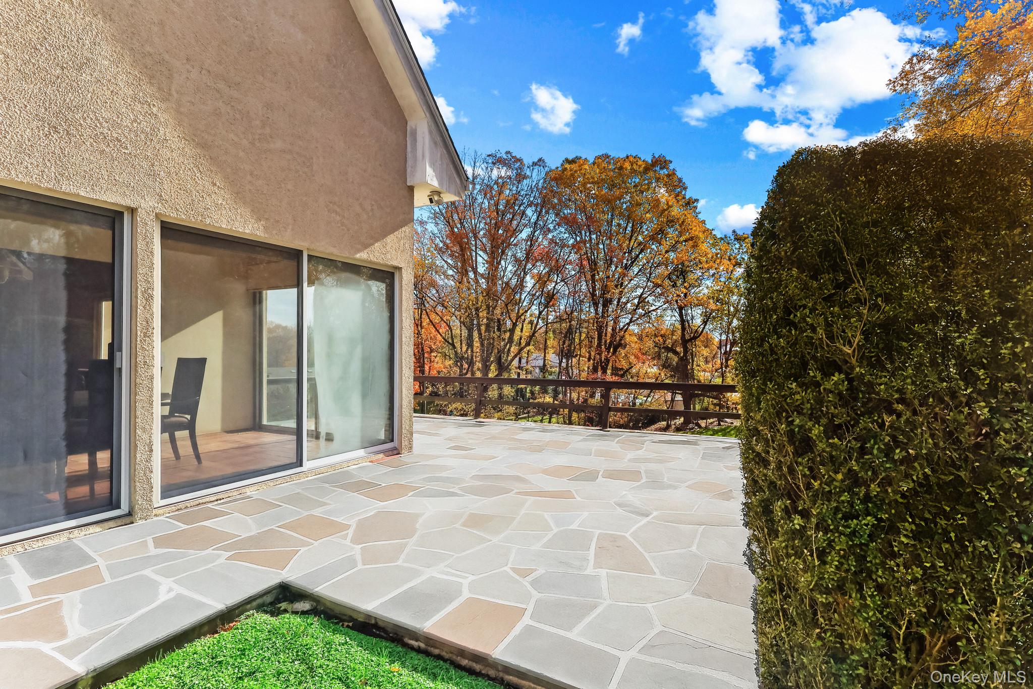 Harrison, New York, 10528, United States, 4 Bedrooms Bedrooms, ,5 BathroomsBathrooms,Residential,For Sale,1989402