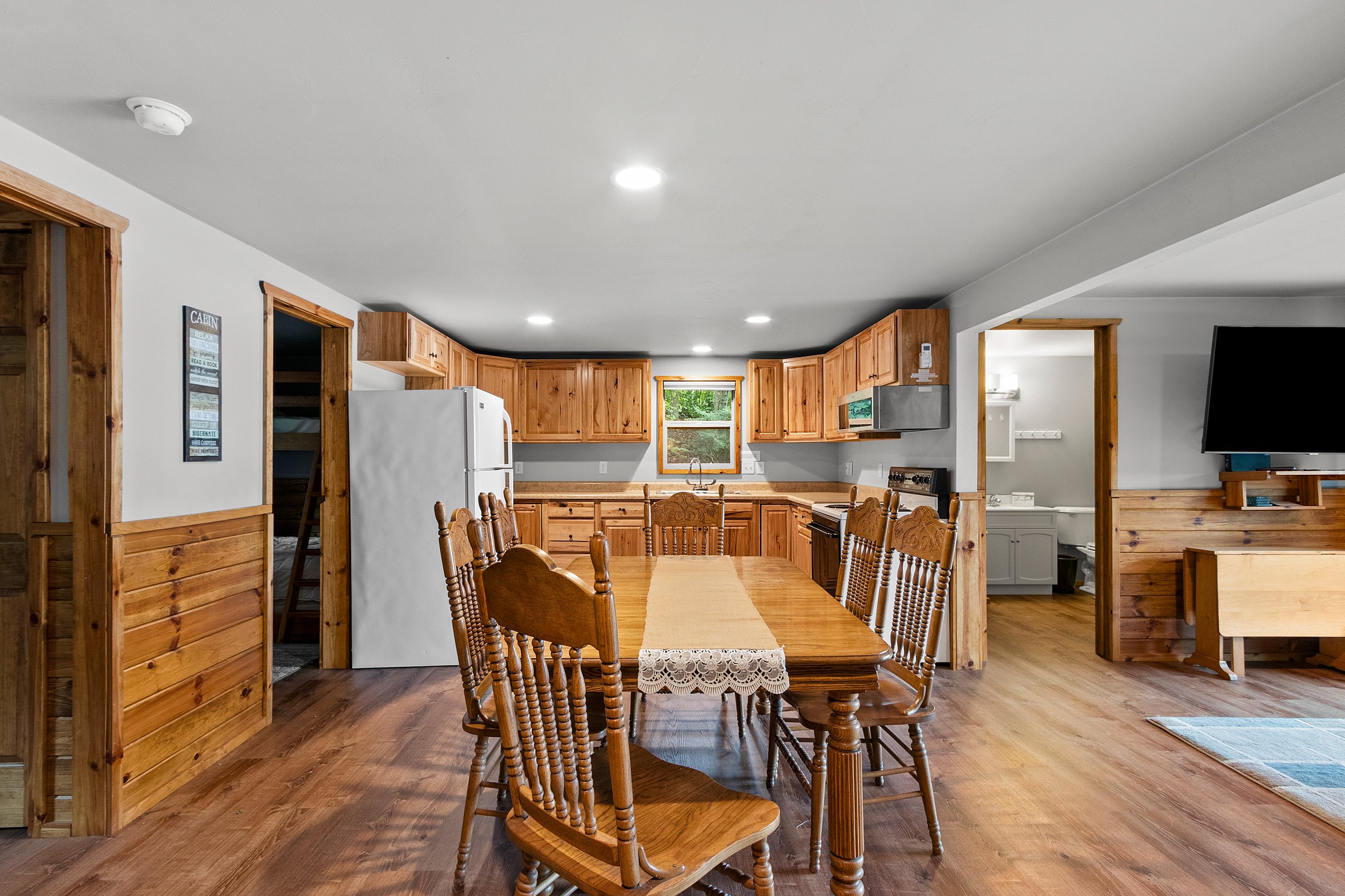 Lakewood, Wisconsin, 54138, United States, 3 Bedrooms Bedrooms, ,1 BathroomBathrooms,Residential,For Sale,1948310